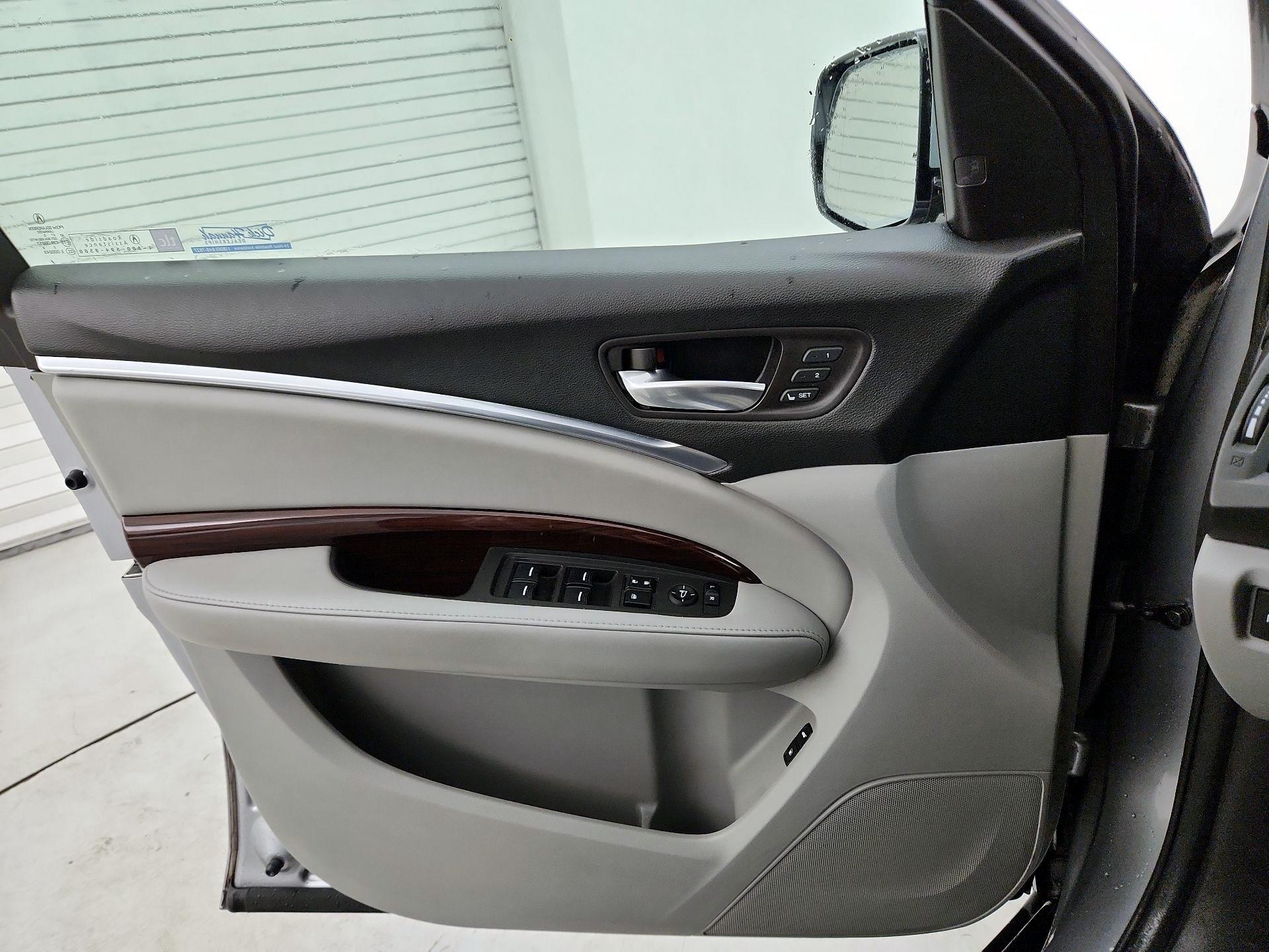 Thumbnail: 2016 Acura MDX - 12