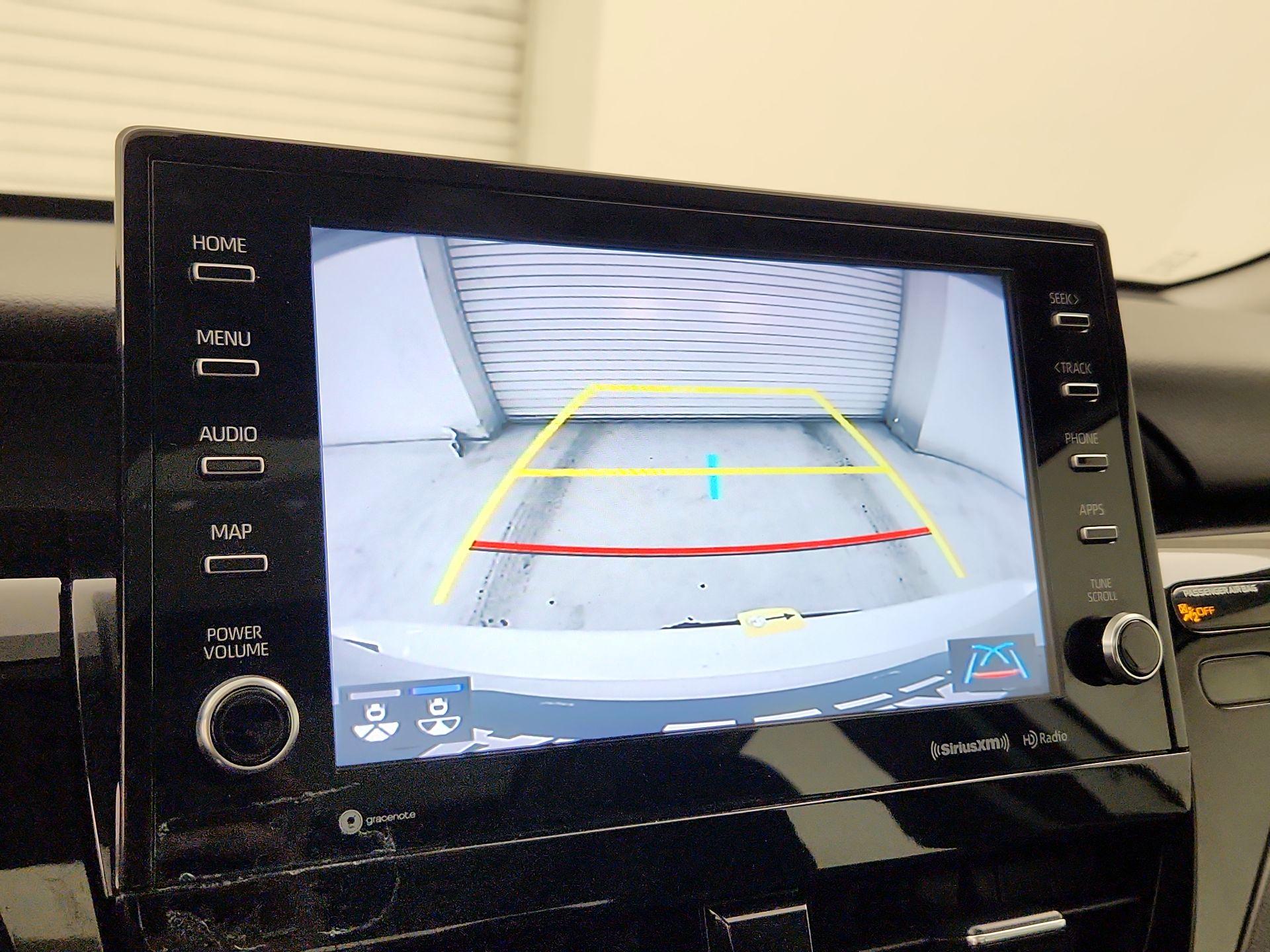 Thumbnail: 2022 Toyota Camry - 14