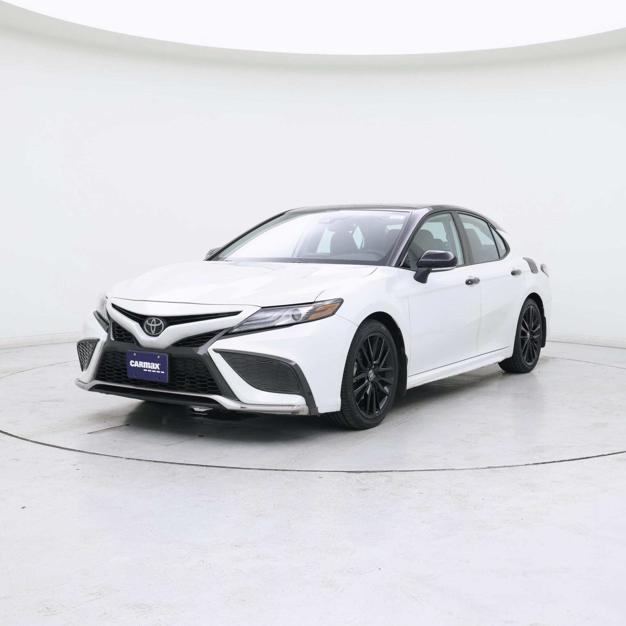 Thumbnail: 2022 Toyota Camry - 4
