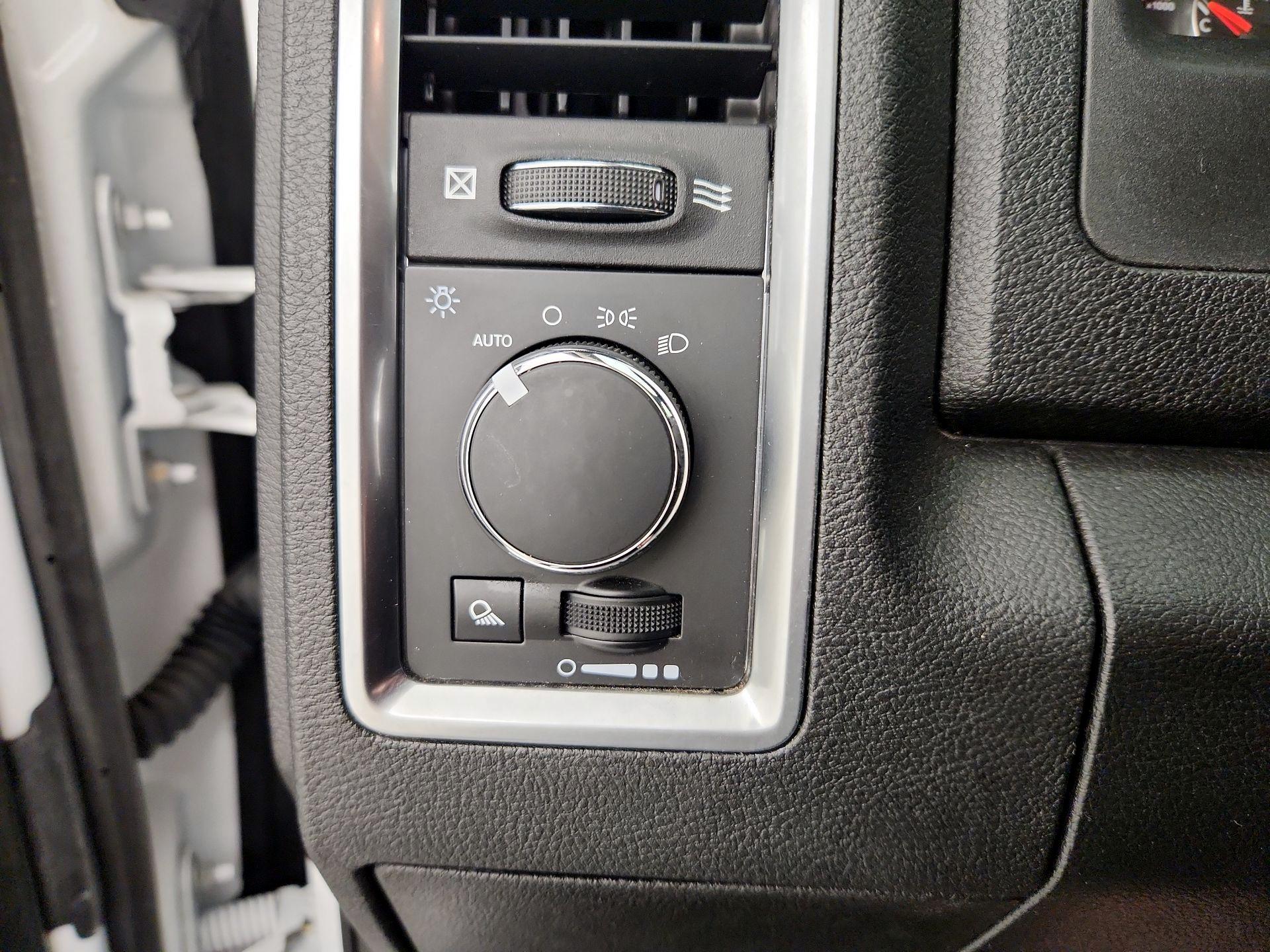 Thumbnail: 2021 RAM 1500 Classic - 13