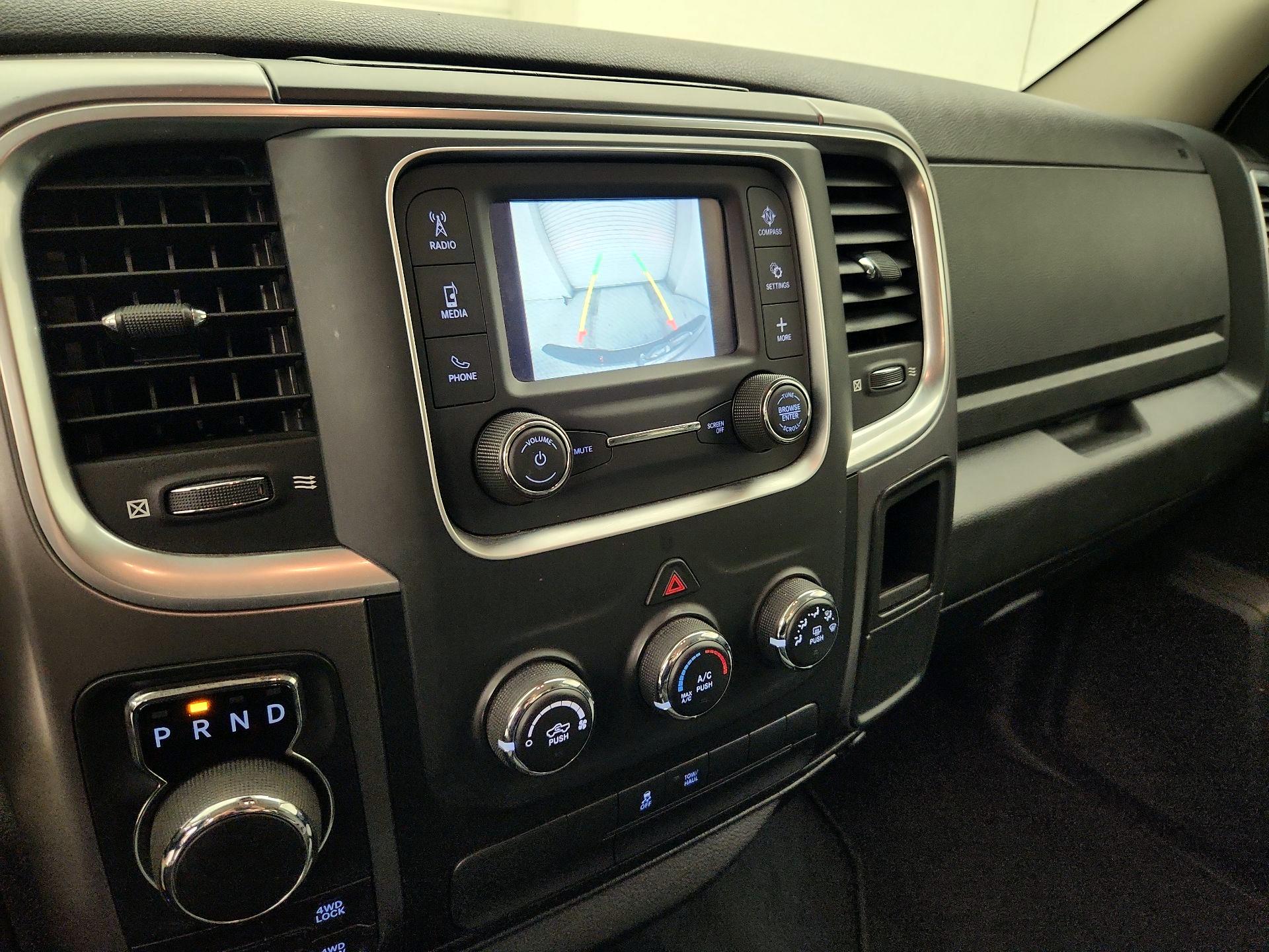 Thumbnail: 2021 RAM 1500 Classic - 14