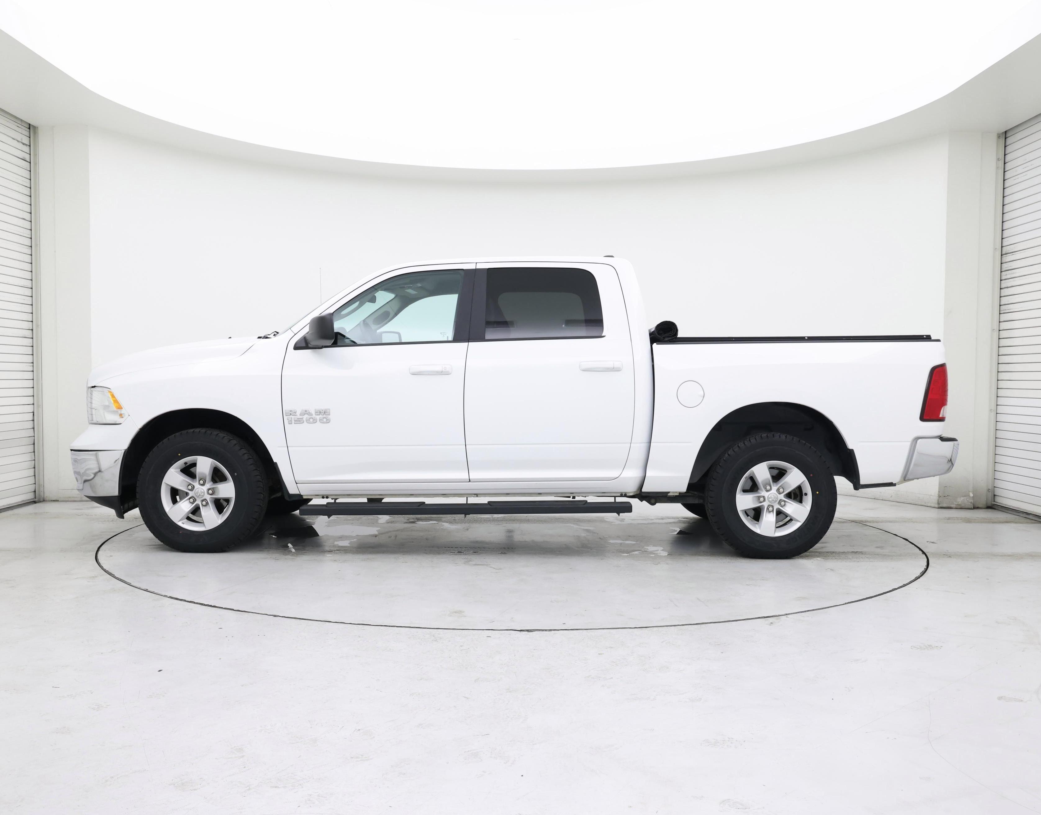 Thumbnail: 2021 RAM 1500 Classic - 3