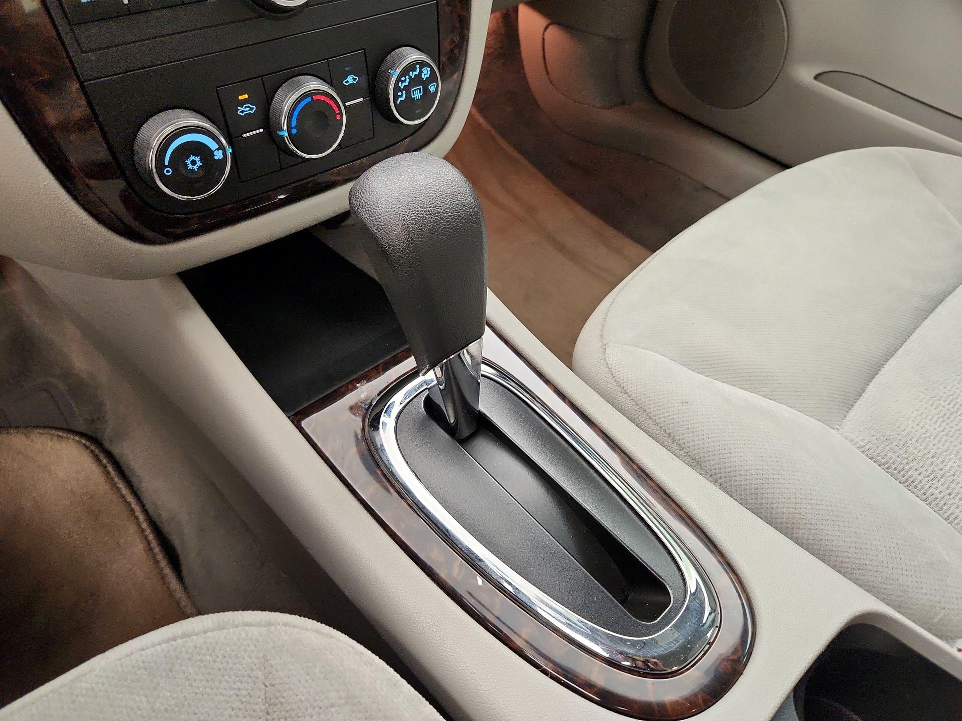 Thumbnail: 2015 Chevrolet Impala - 16