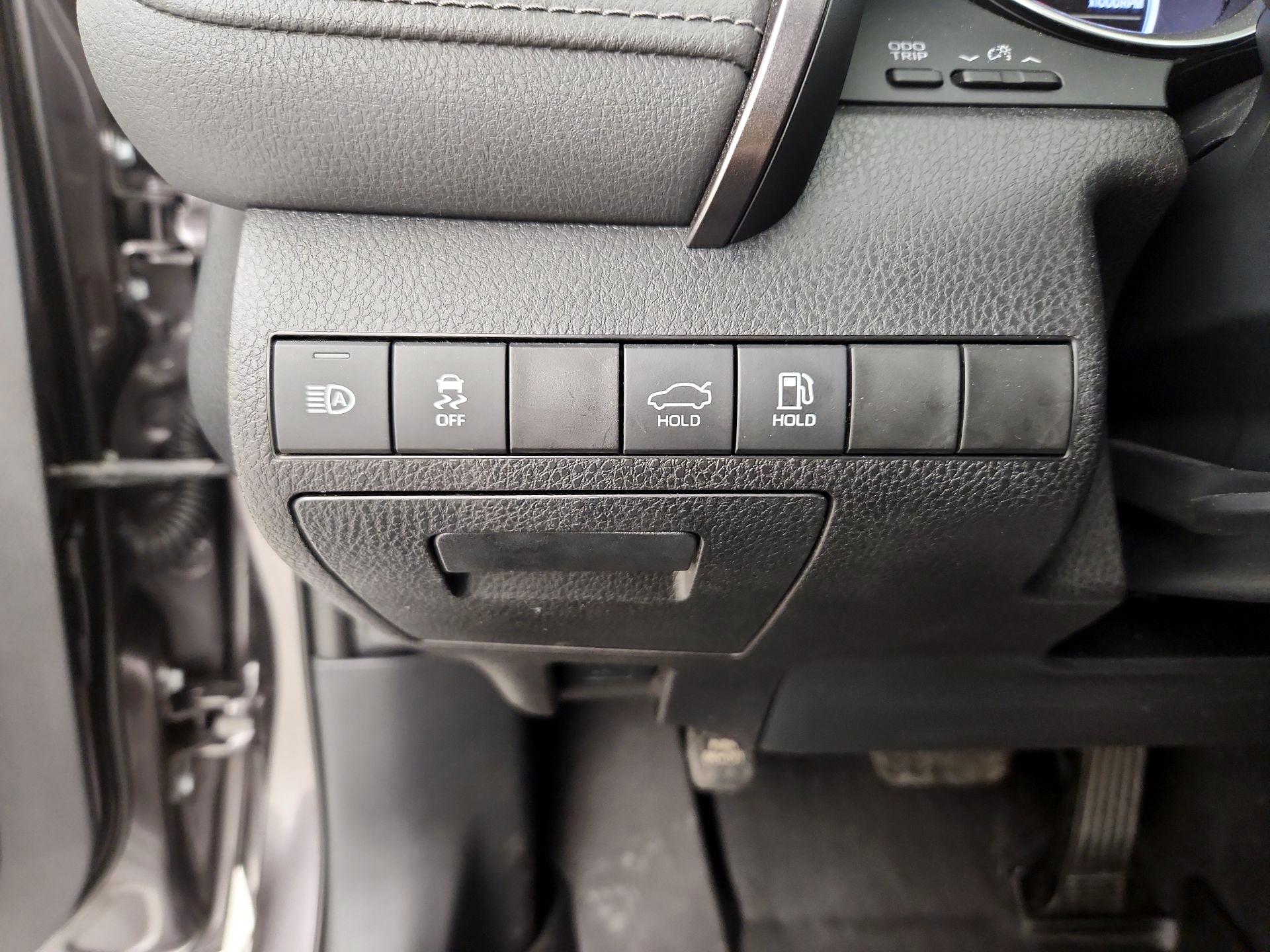 Thumbnail: 2023 Toyota Camry - 13