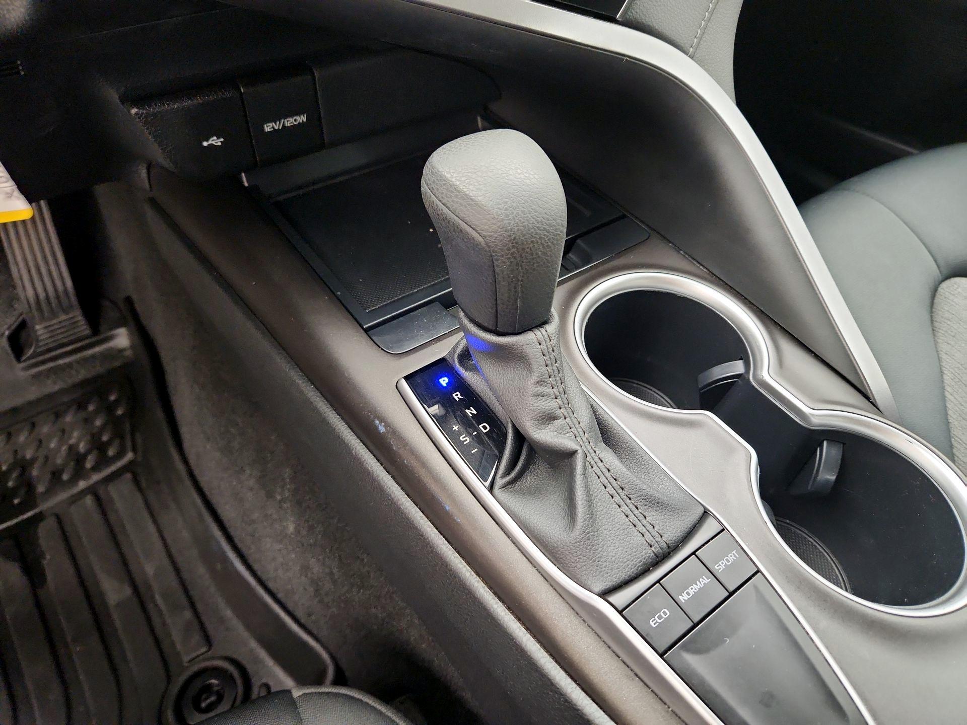 Thumbnail: 2023 Toyota Camry - 17