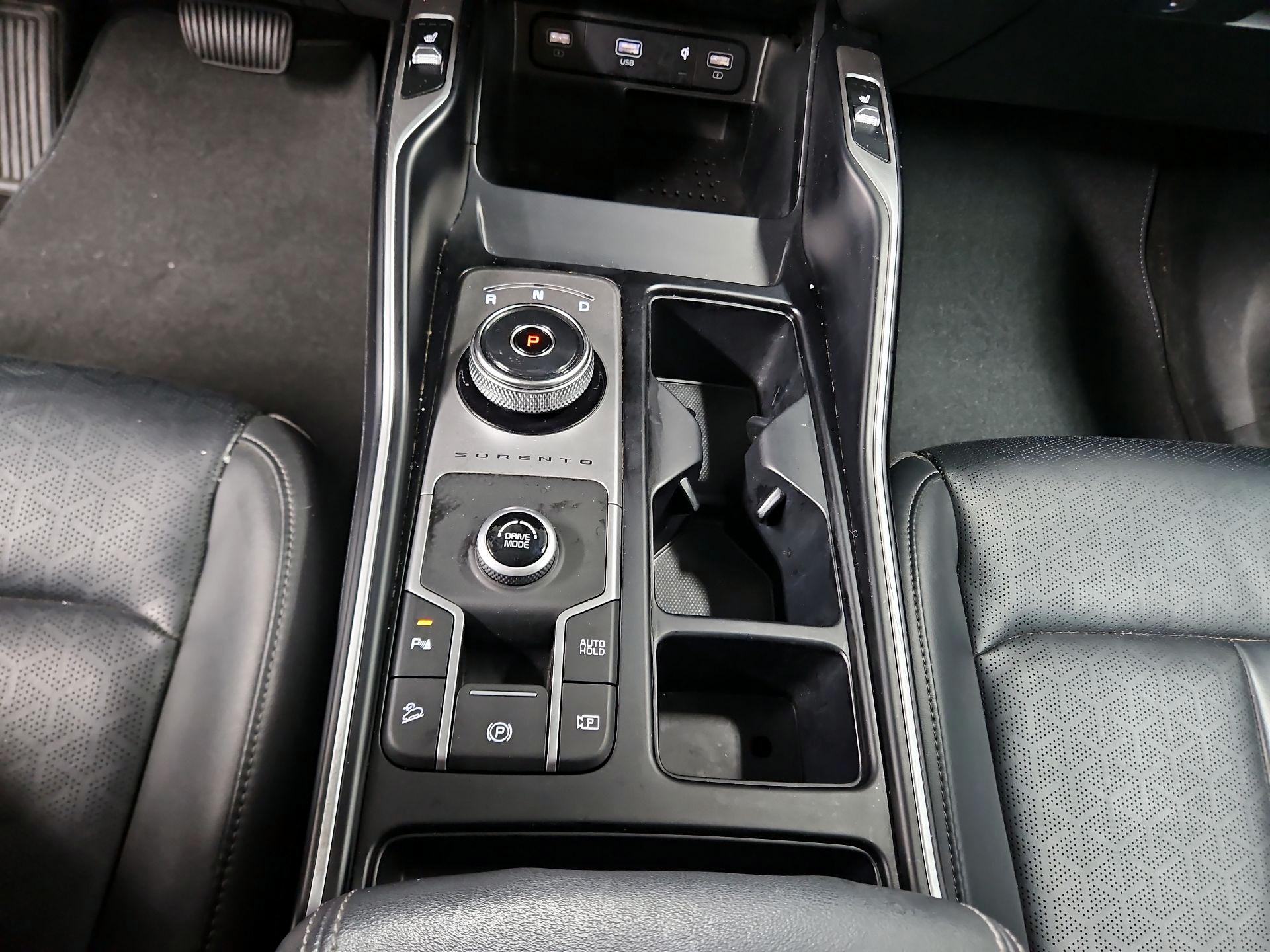 Thumbnail: 2021 Kia Sorento - 17