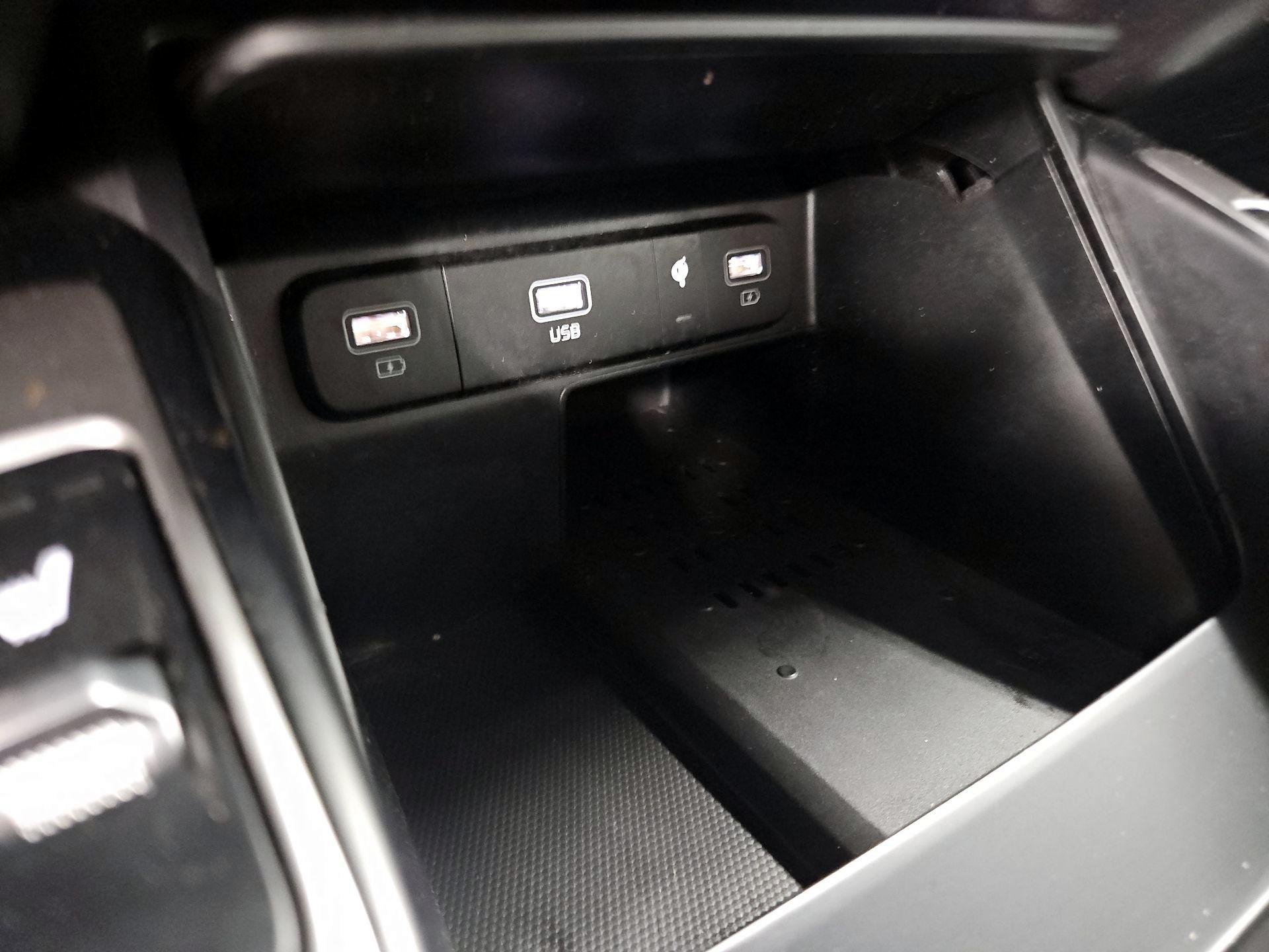 Thumbnail: 2021 Kia Sorento - 18