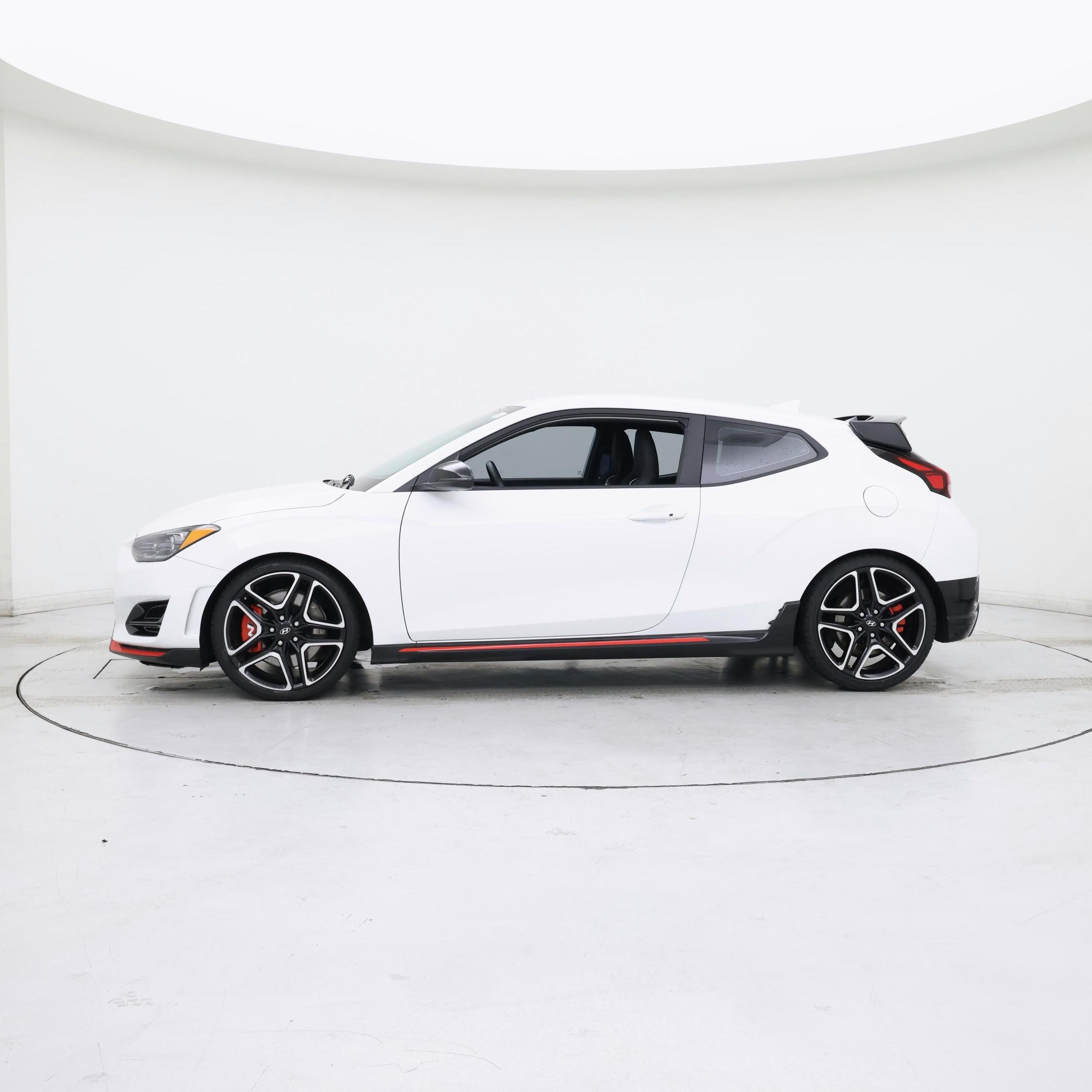 Thumbnail: 2022 Hyundai Veloster - 3