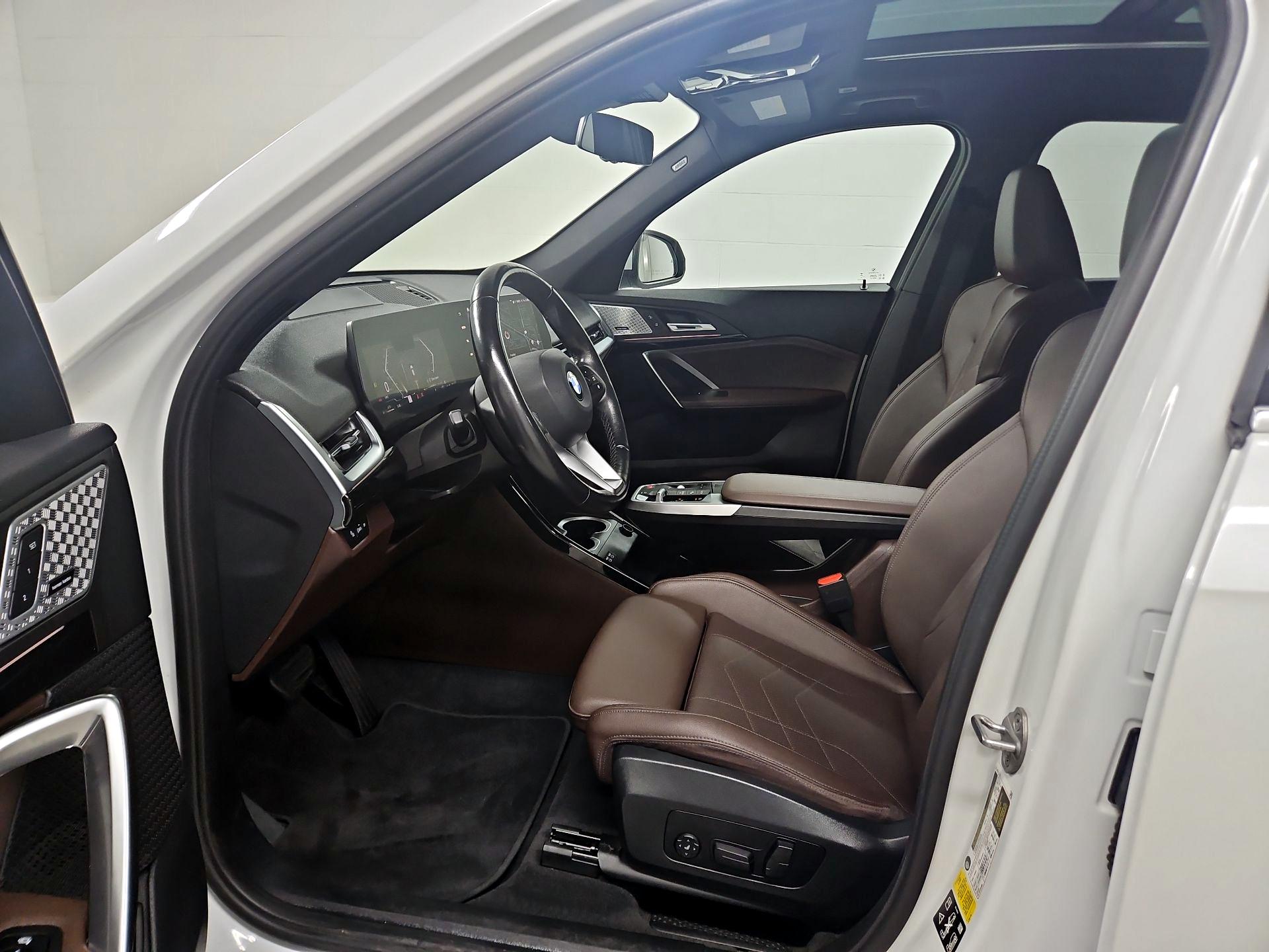 Thumbnail: 2023 BMW X1 - 11