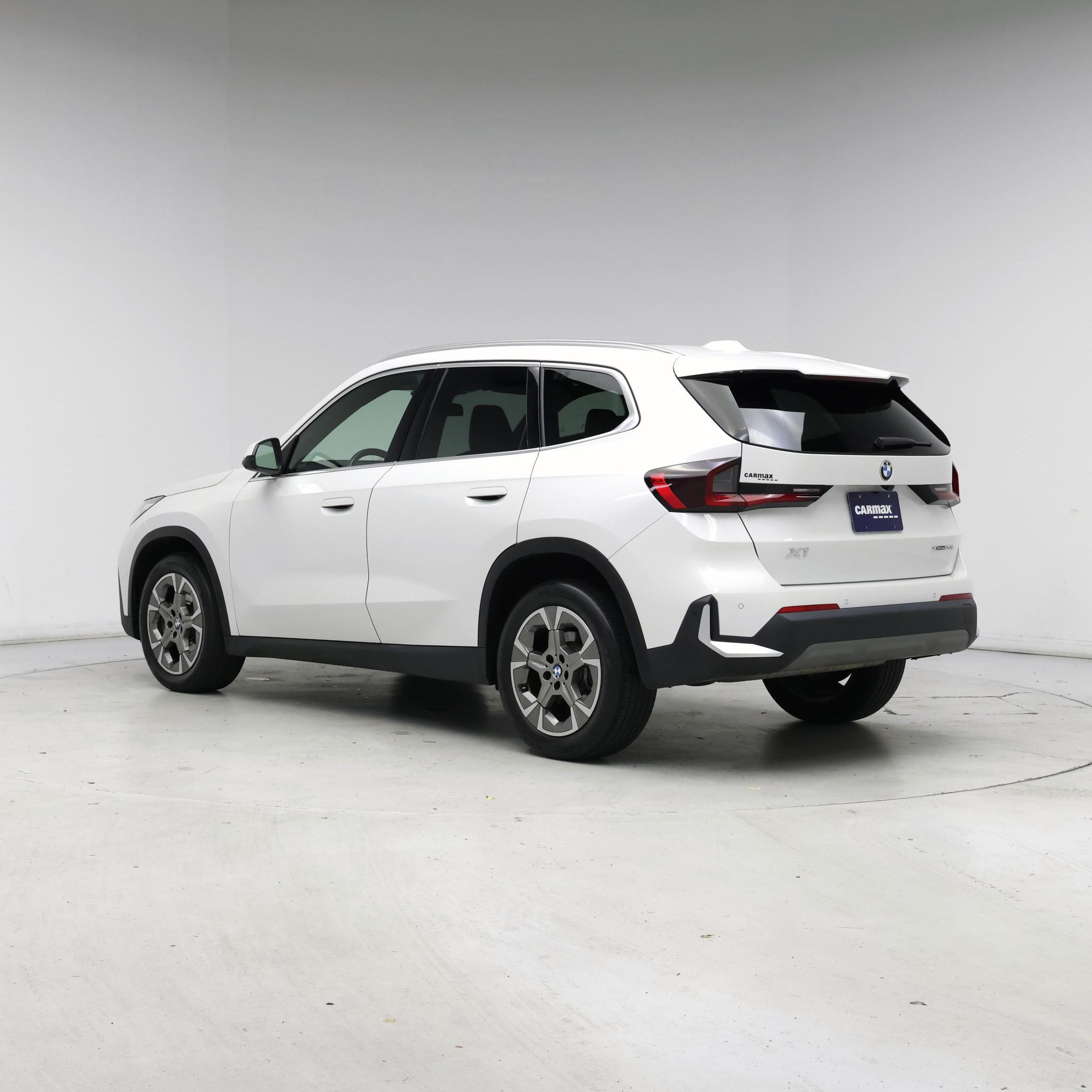 Thumbnail: 2023 BMW X1 - 2