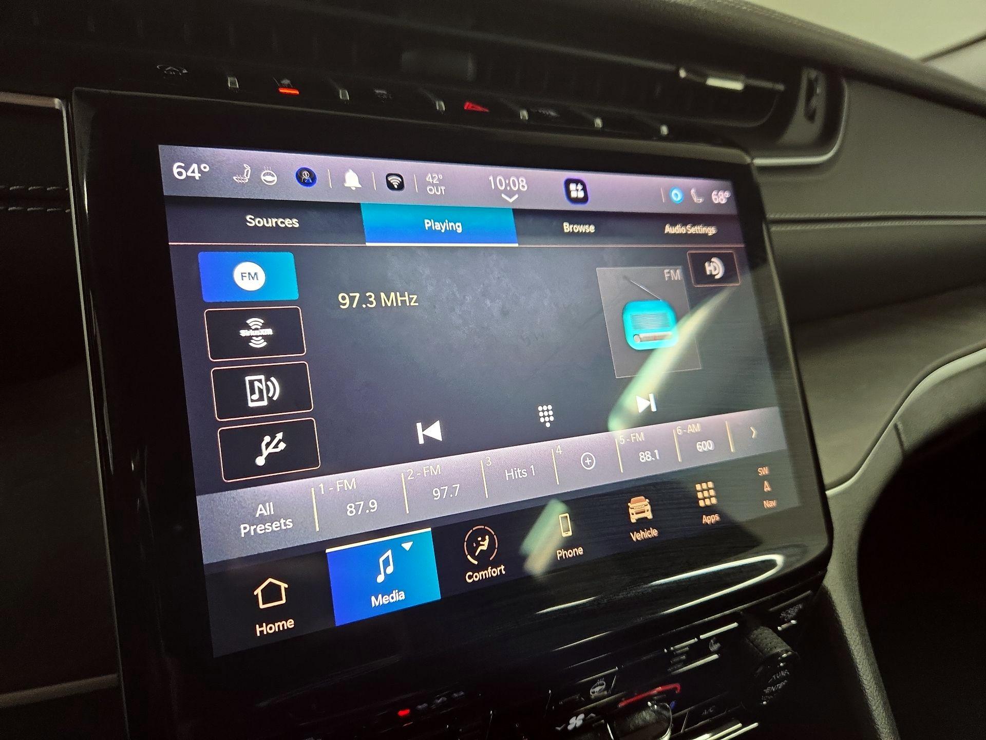 Thumbnail: 2024 Jeep Grand Cherokee L - 16