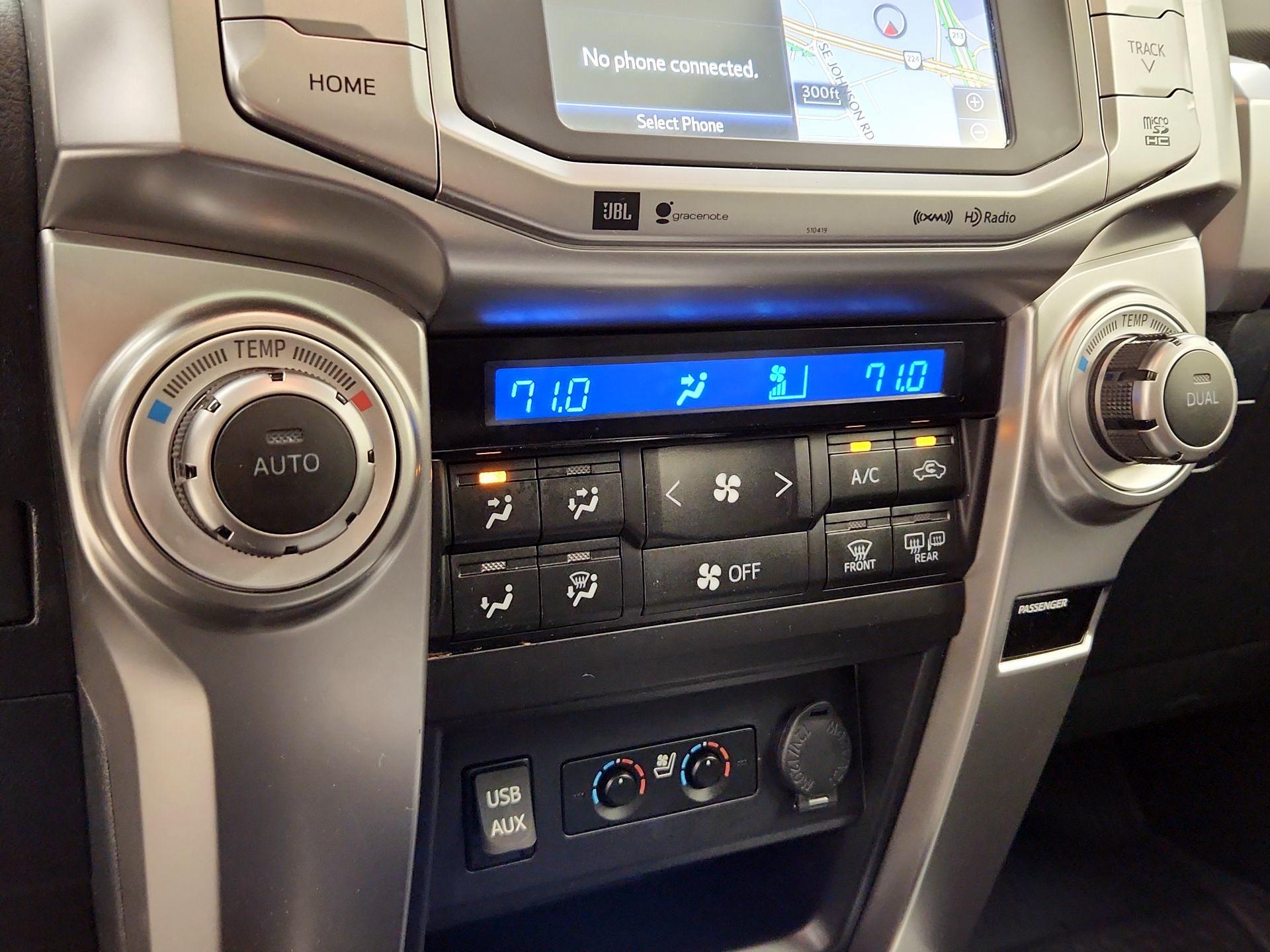 Thumbnail: 2019 Toyota 4Runner - 17
