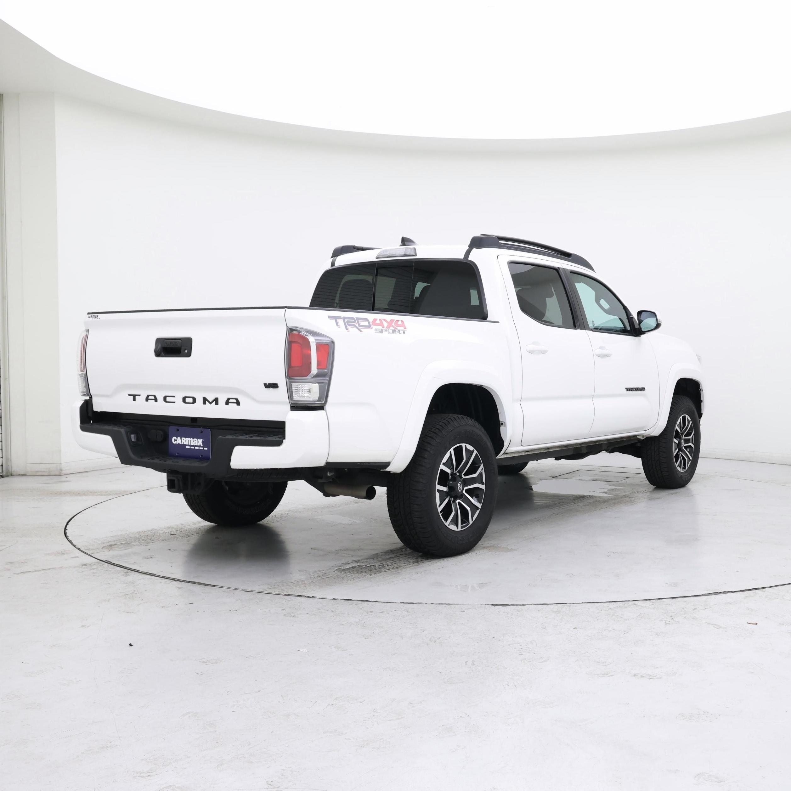 Thumbnail: 2022 Toyota Tacoma - 8