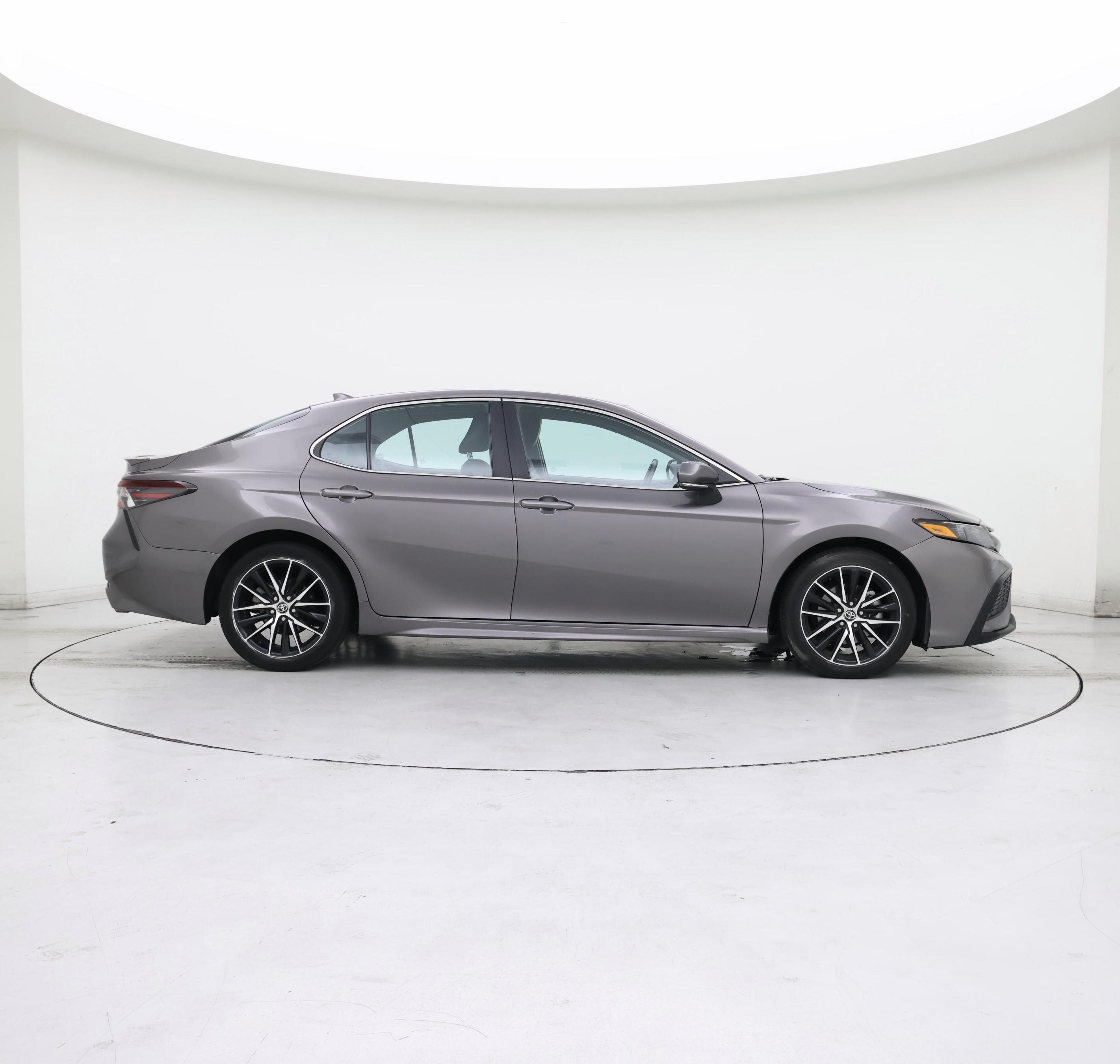 Thumbnail: 2022 Toyota Camry - 7