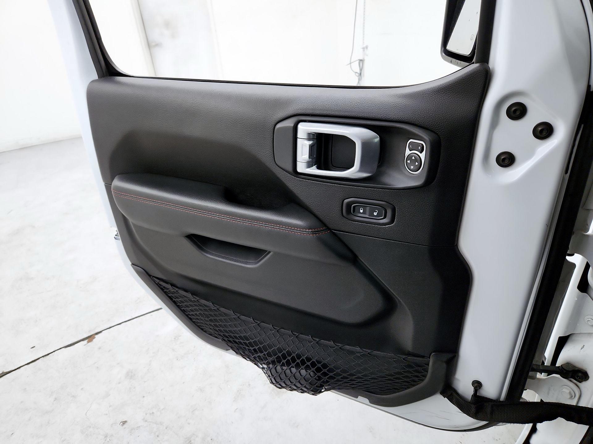 Thumbnail: 2020 Jeep Gladiator - 12