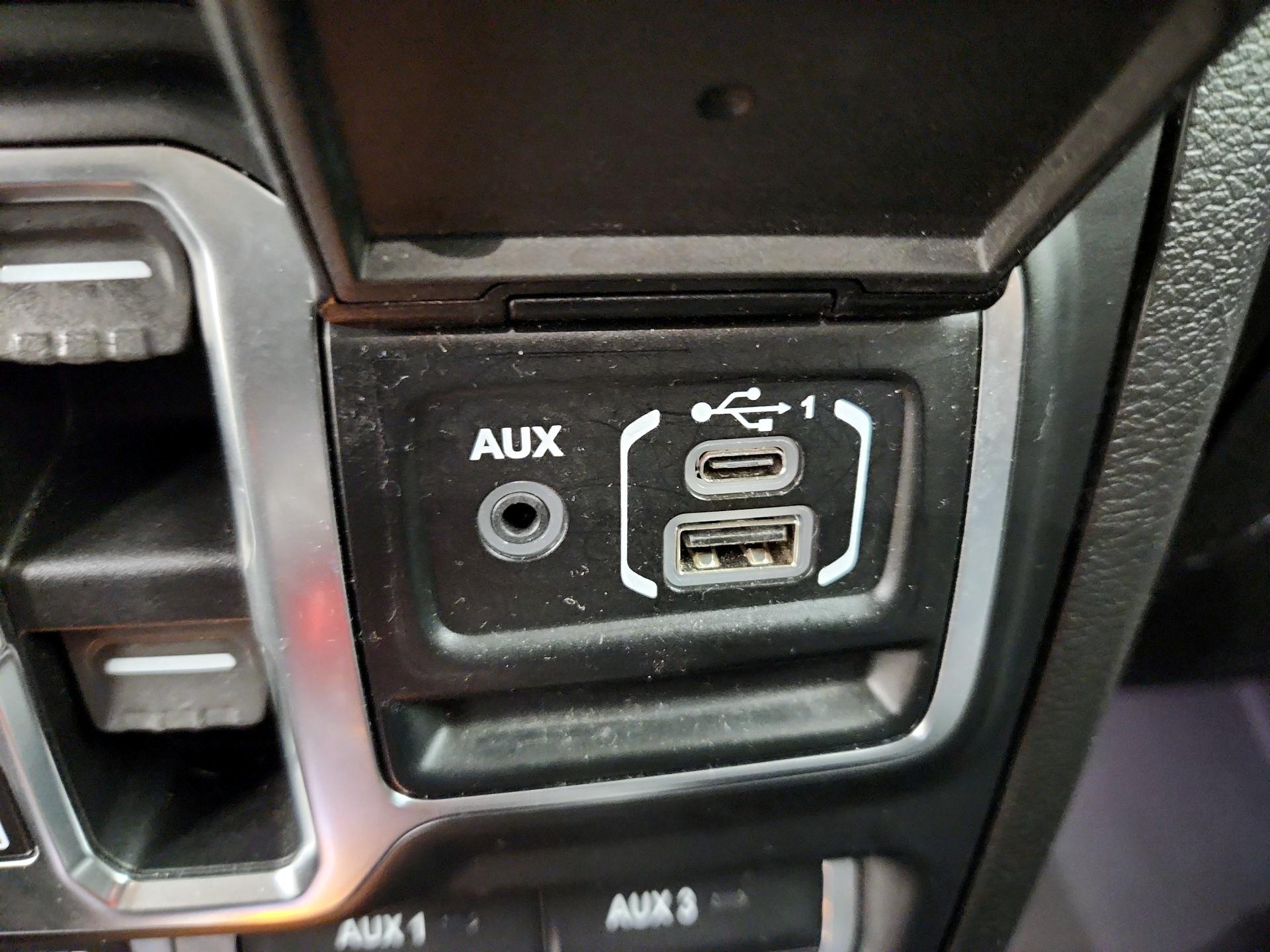 Thumbnail: 2020 Jeep Gladiator - 18