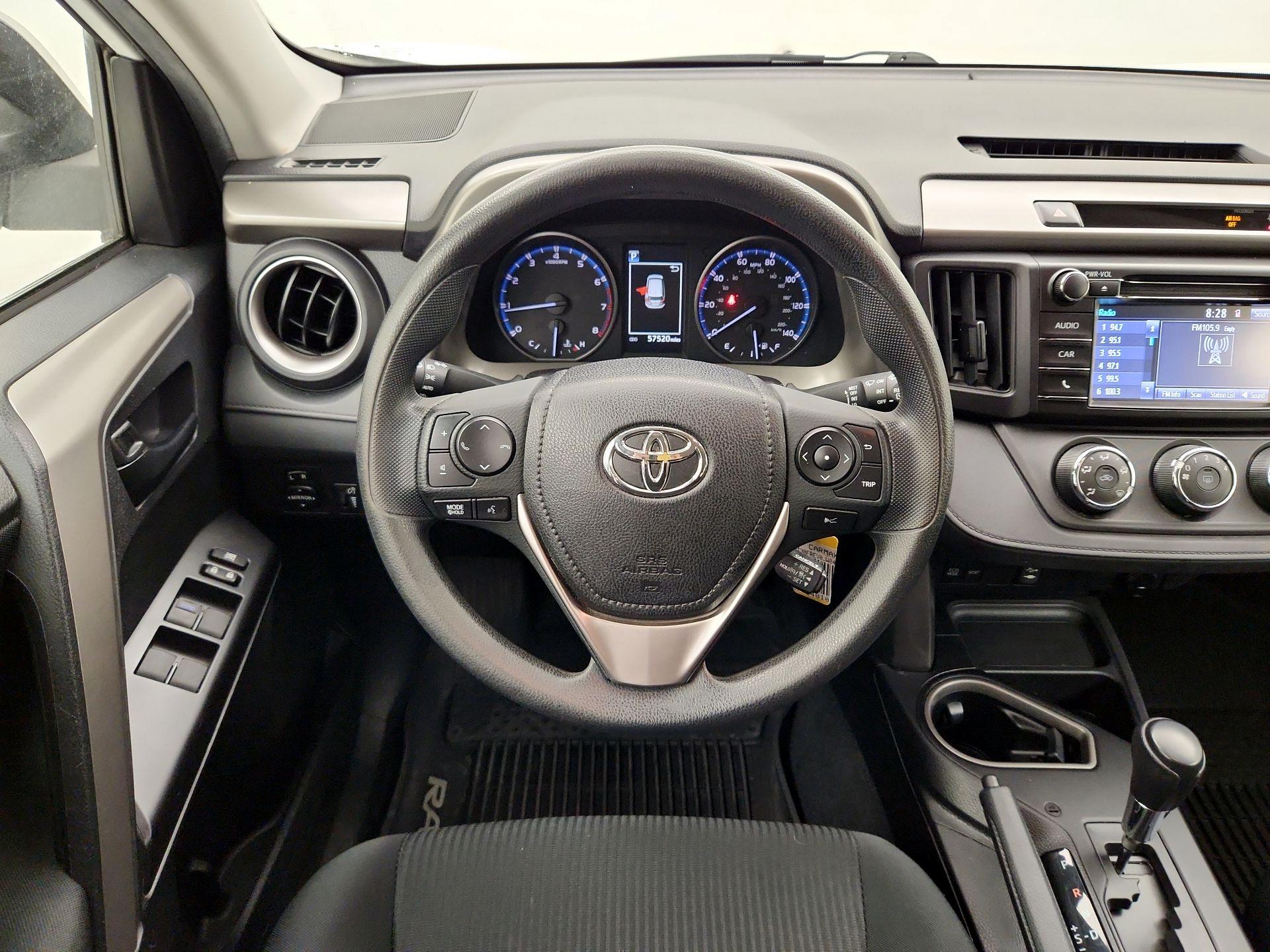 Thumbnail: 2018 Toyota RAV4 - 10
