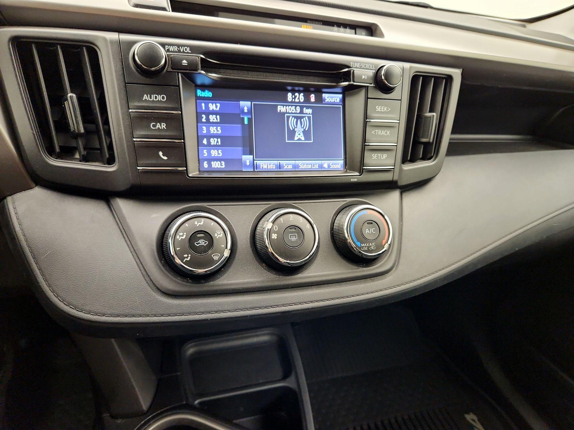 Thumbnail: 2018 Toyota RAV4 - 16
