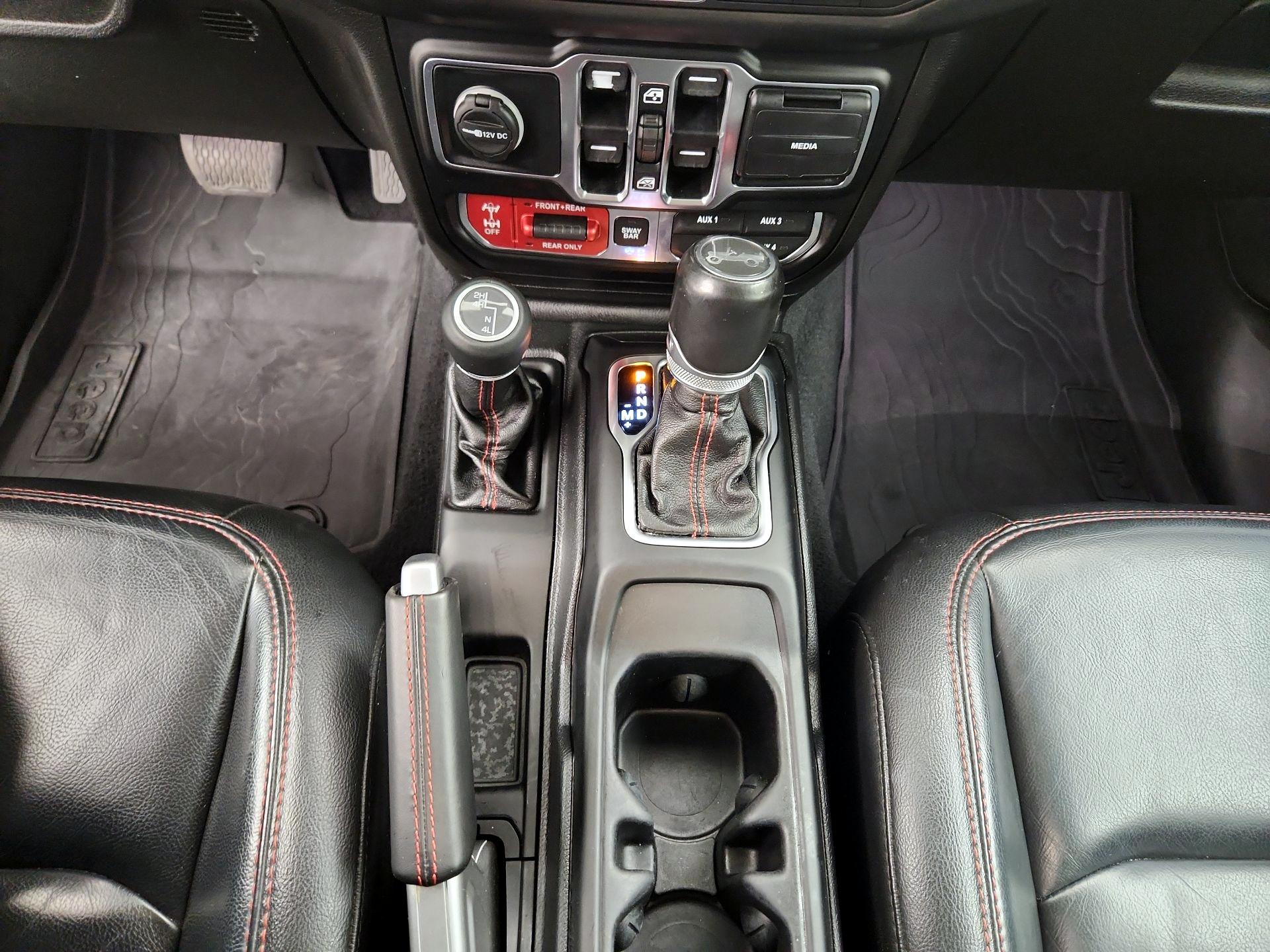 Thumbnail: 2019 Jeep Wrangler - 18