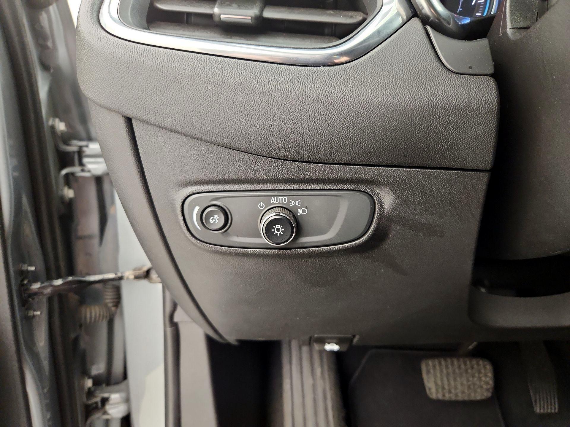 Thumbnail: 2023 Chevrolet Equinox - 13