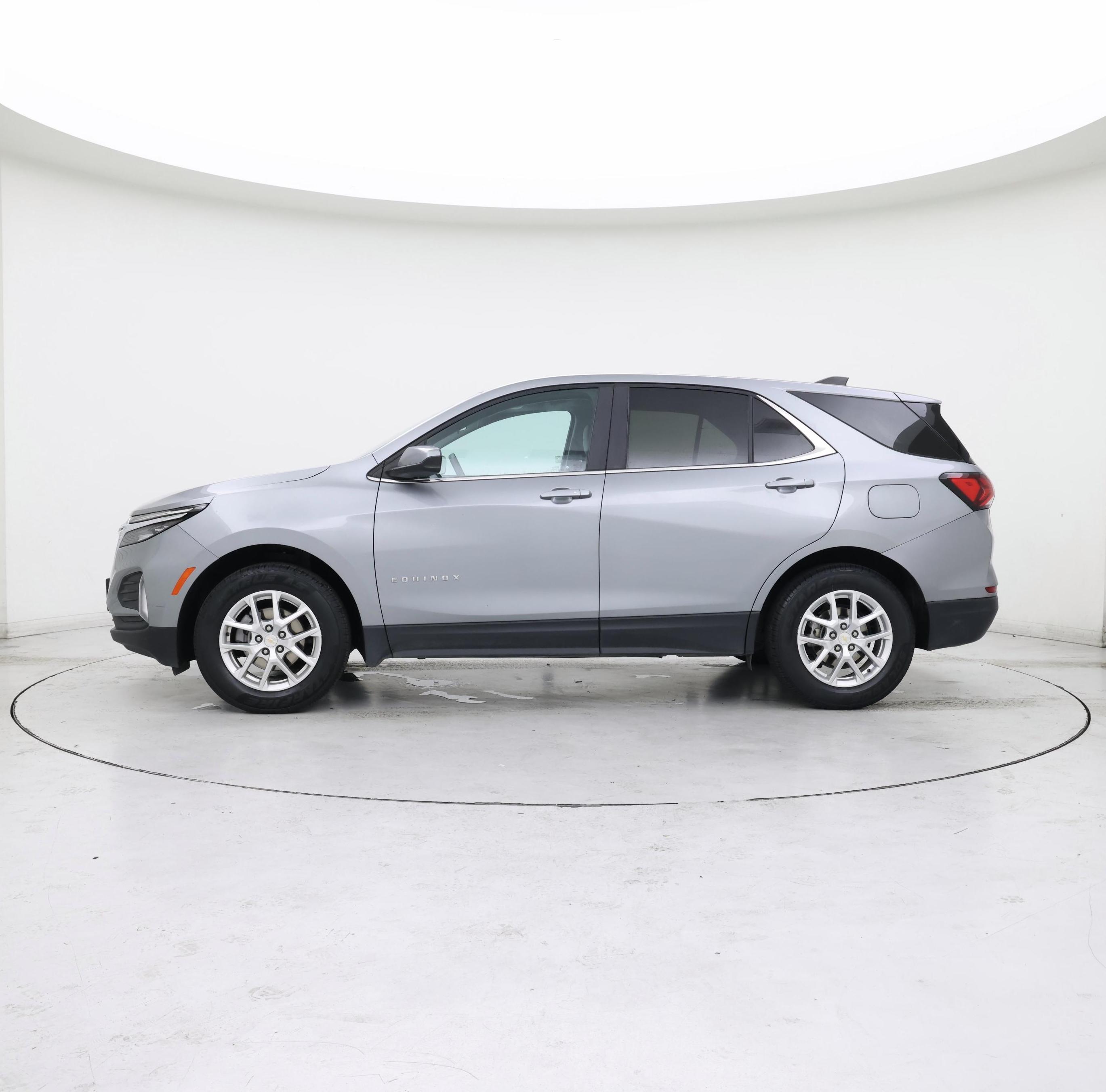 Thumbnail: 2023 Chevrolet Equinox - 3