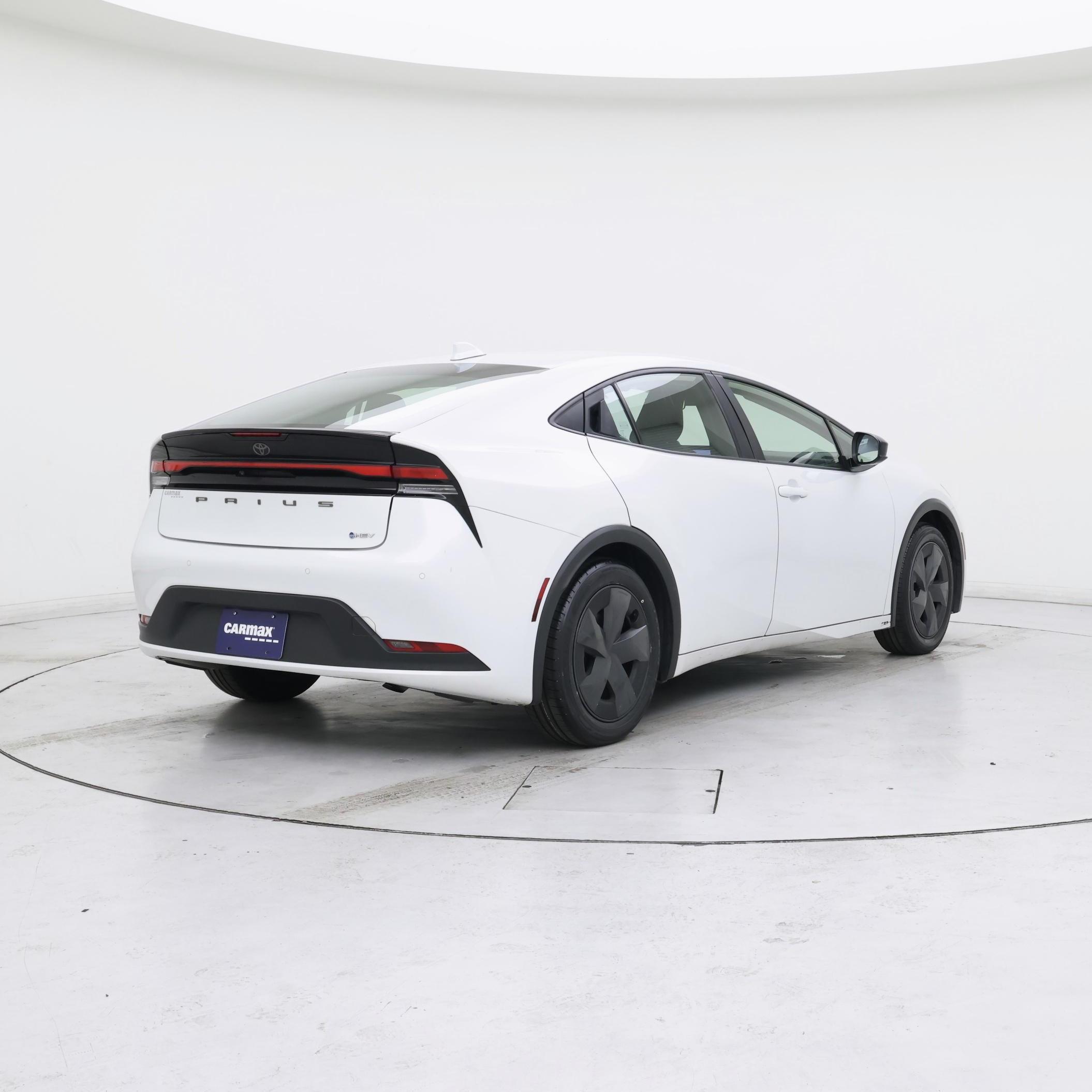 Thumbnail: 2023 Toyota Prius - 8