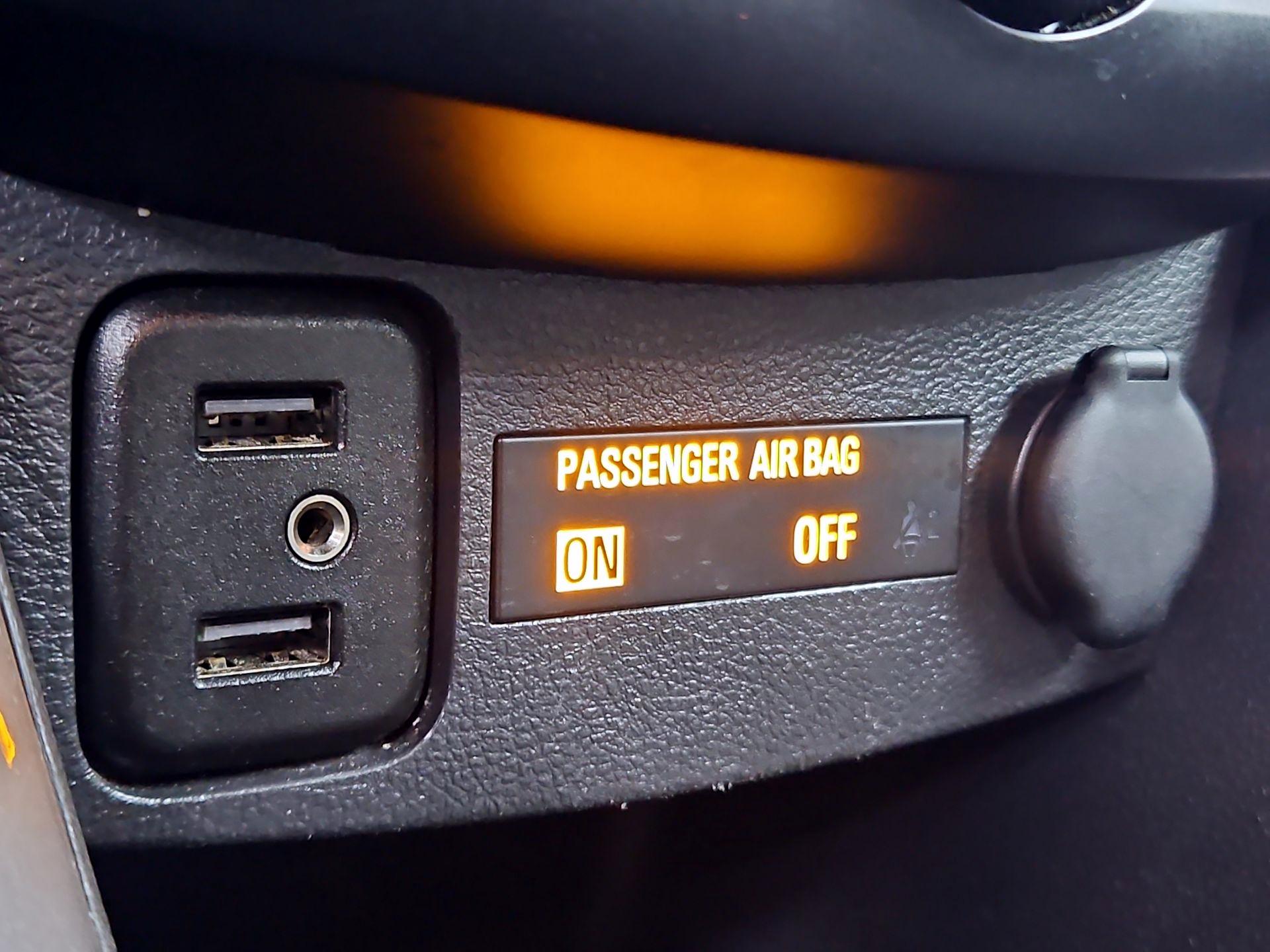 Thumbnail: 2020 Chevrolet Trax - 18