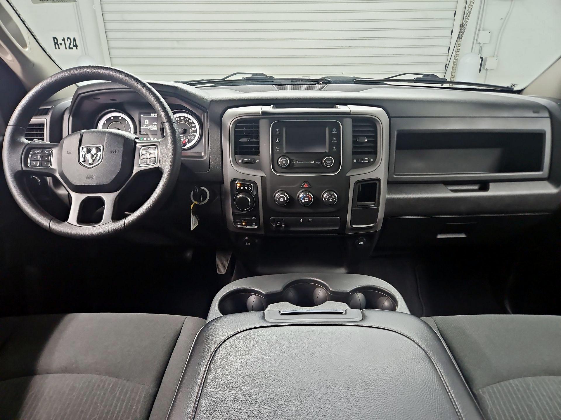 Thumbnail: 2022 RAM 1500 Classic - 9