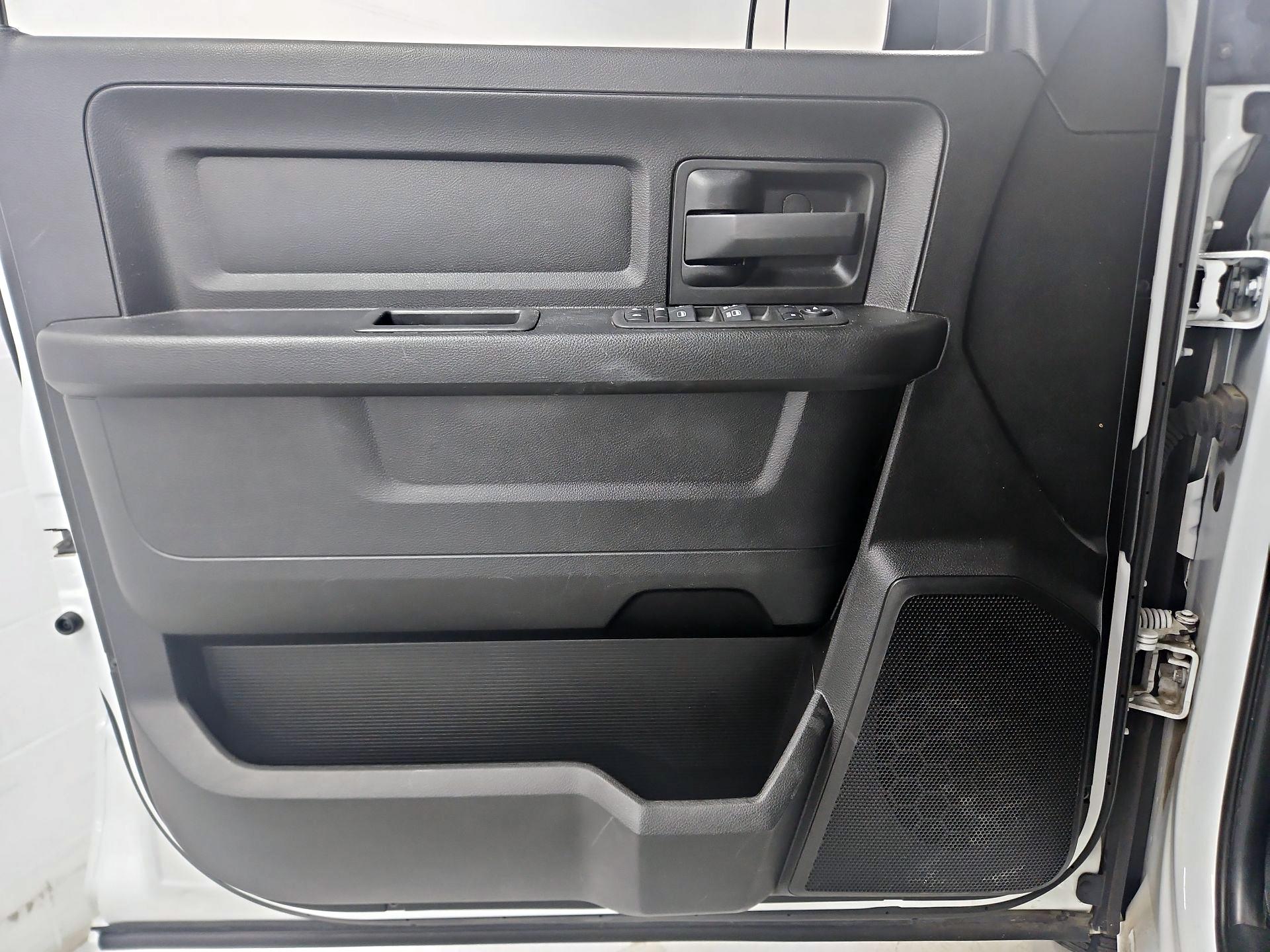 Thumbnail: 2022 RAM 1500 Classic - 12