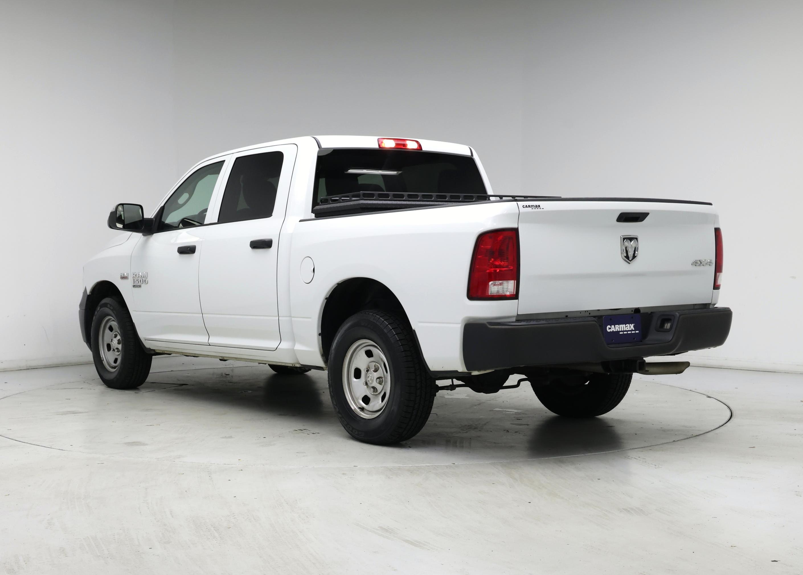 Thumbnail: 2022 RAM 1500 Classic - 2