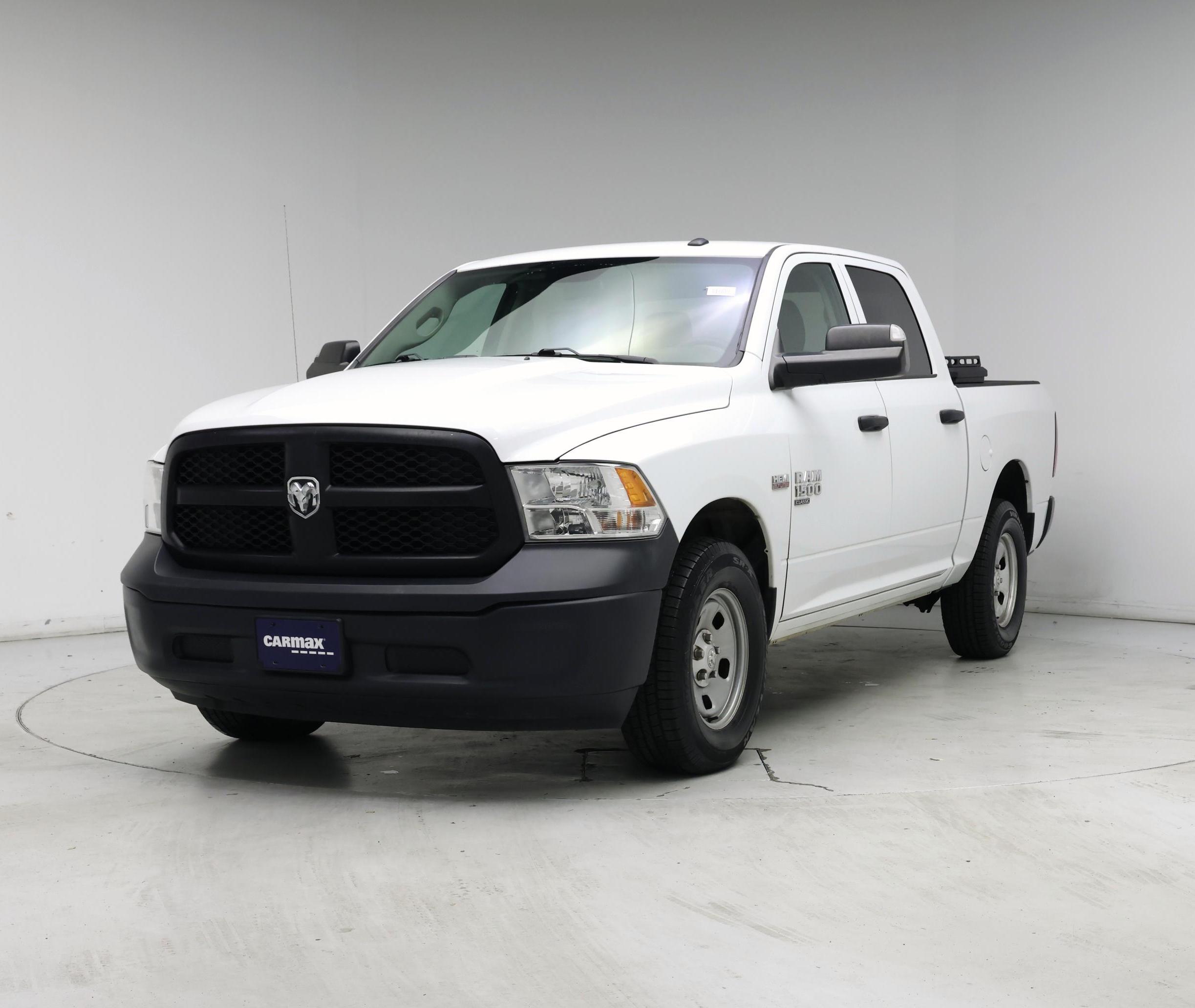 Thumbnail: 2022 RAM 1500 Classic - 4