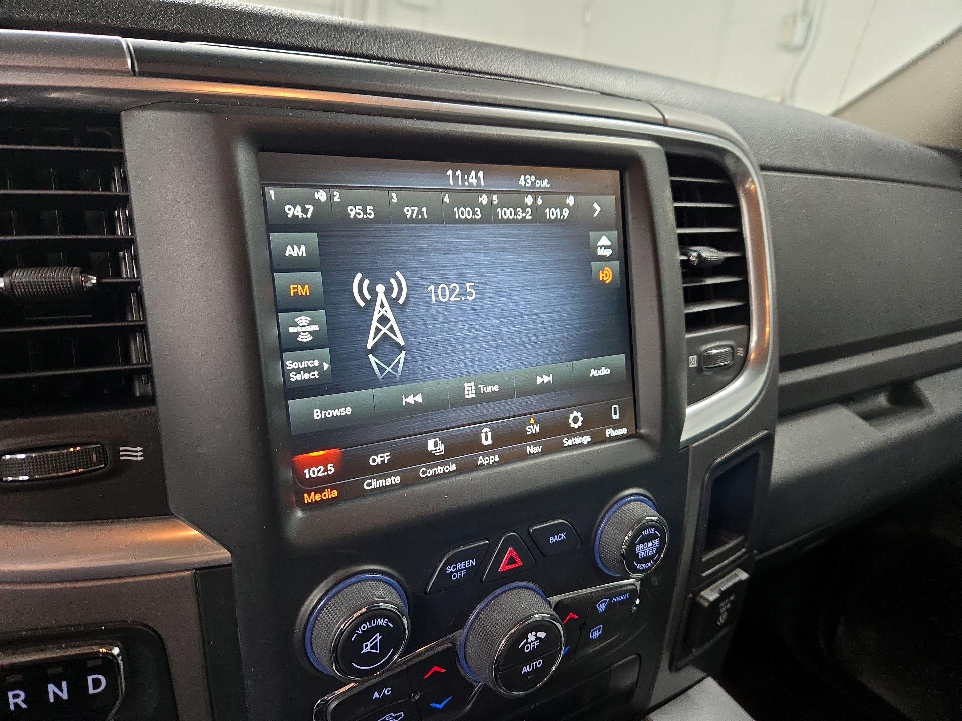 Thumbnail: 2023 RAM 1500 Classic - 16