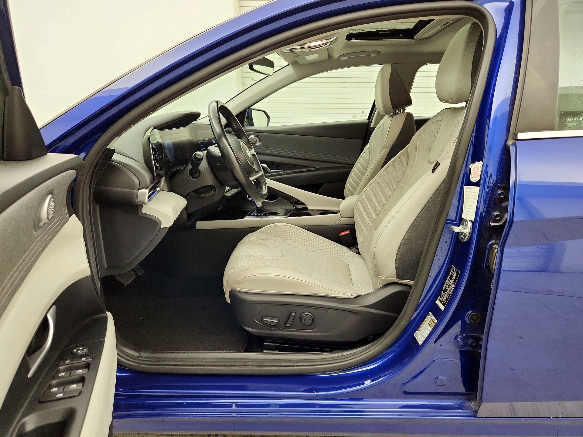 Thumbnail: 2023 Hyundai Elantra - 11