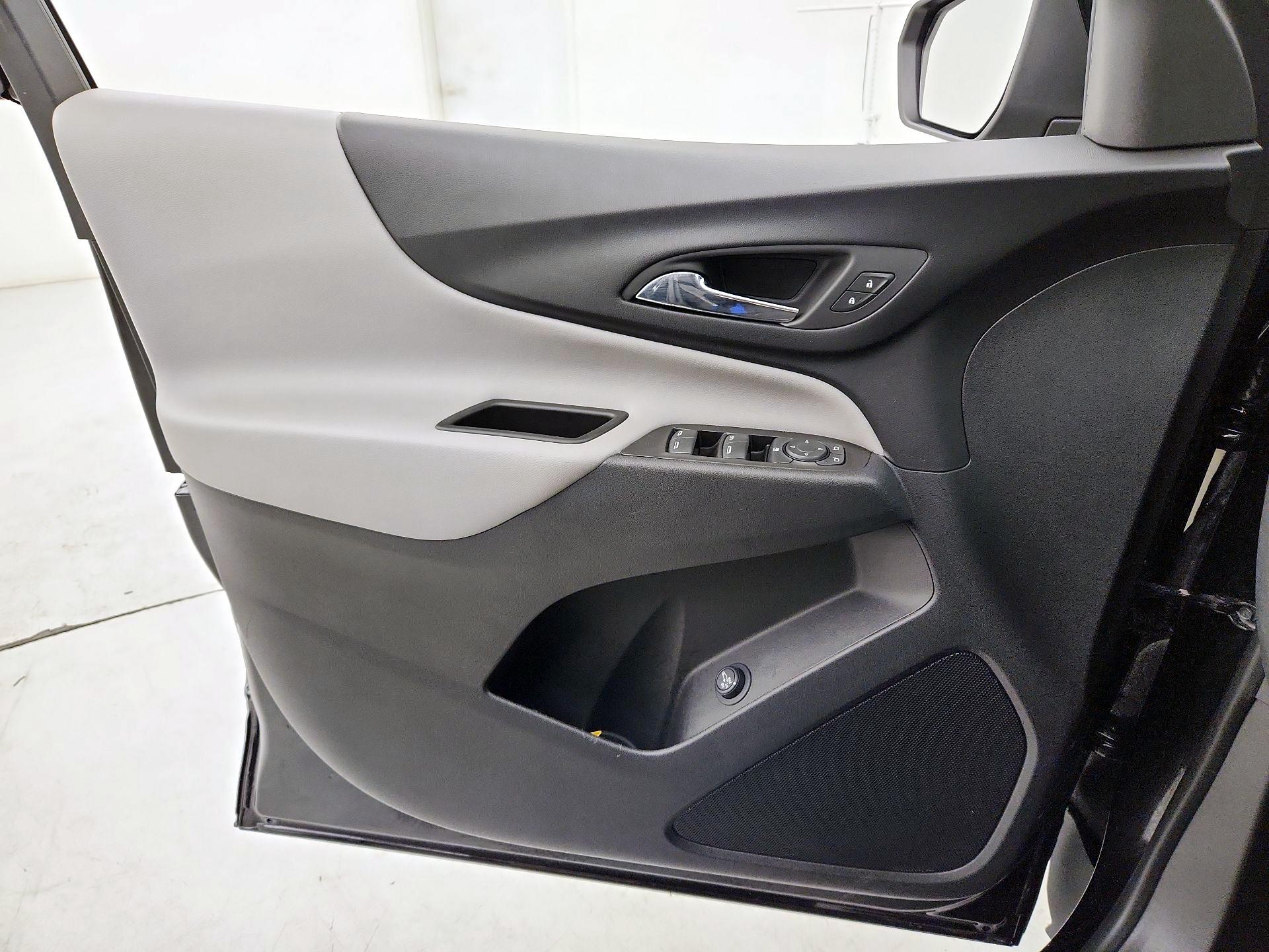 Thumbnail: 2023 Chevrolet Equinox - 12