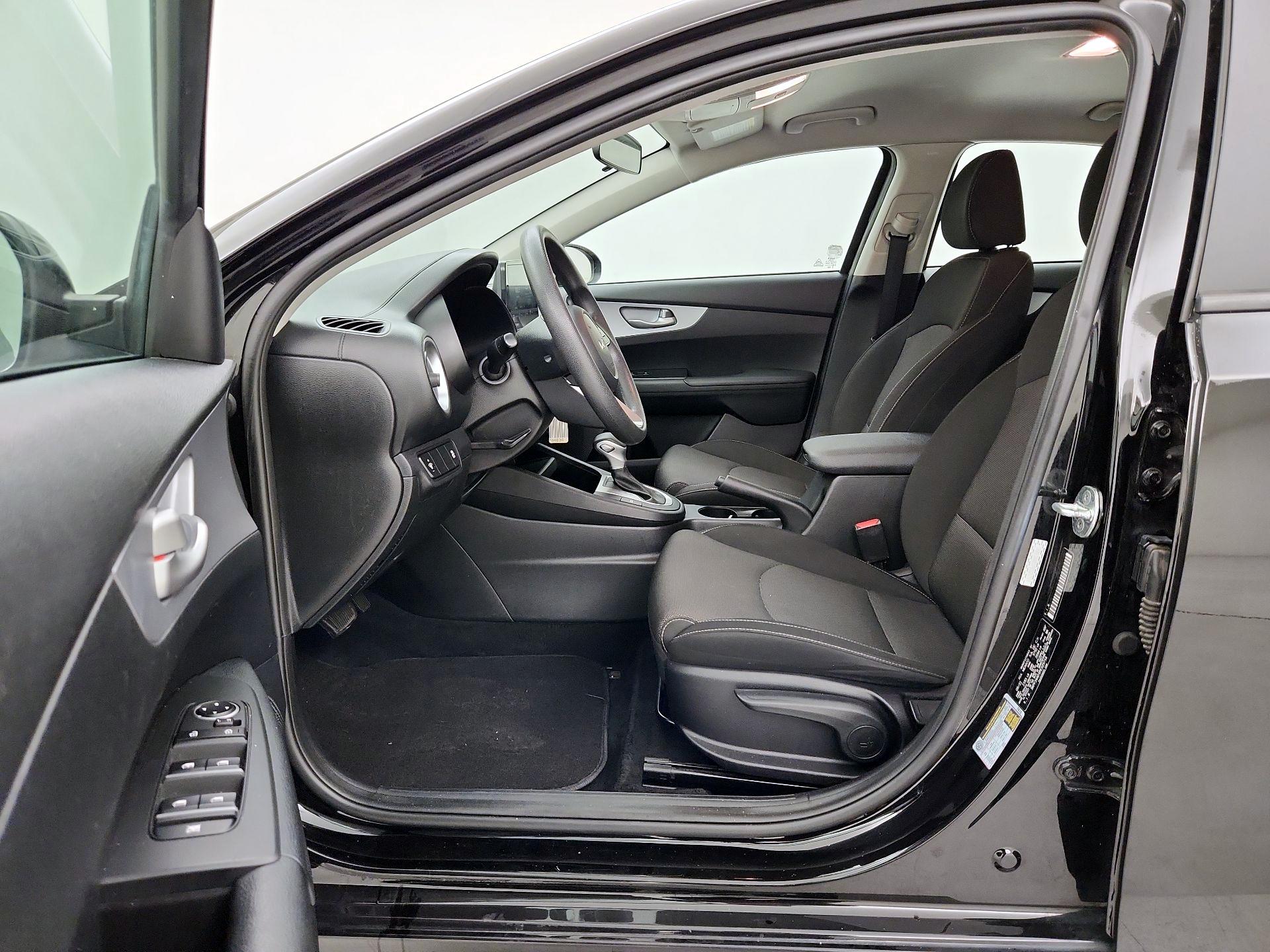 Thumbnail: 2023 Kia Forte - 11