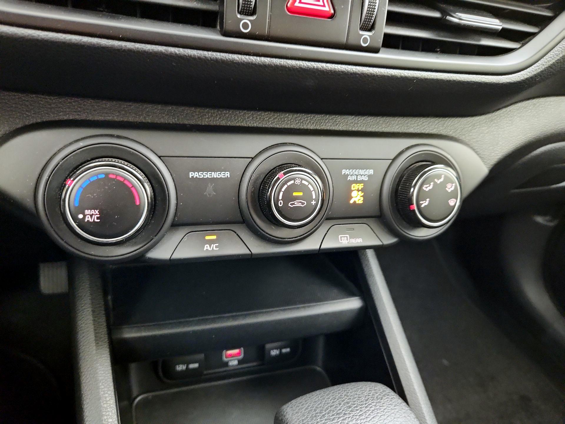 Thumbnail: 2023 Kia Forte - 16