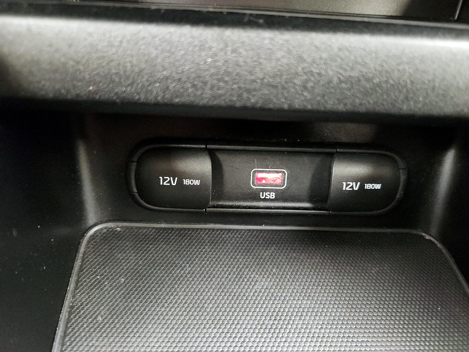 Thumbnail: 2023 Kia Forte - 18