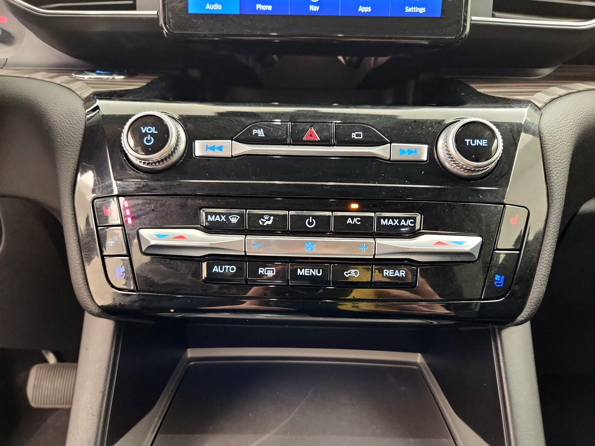 Thumbnail: 2023 Ford Explorer - 17