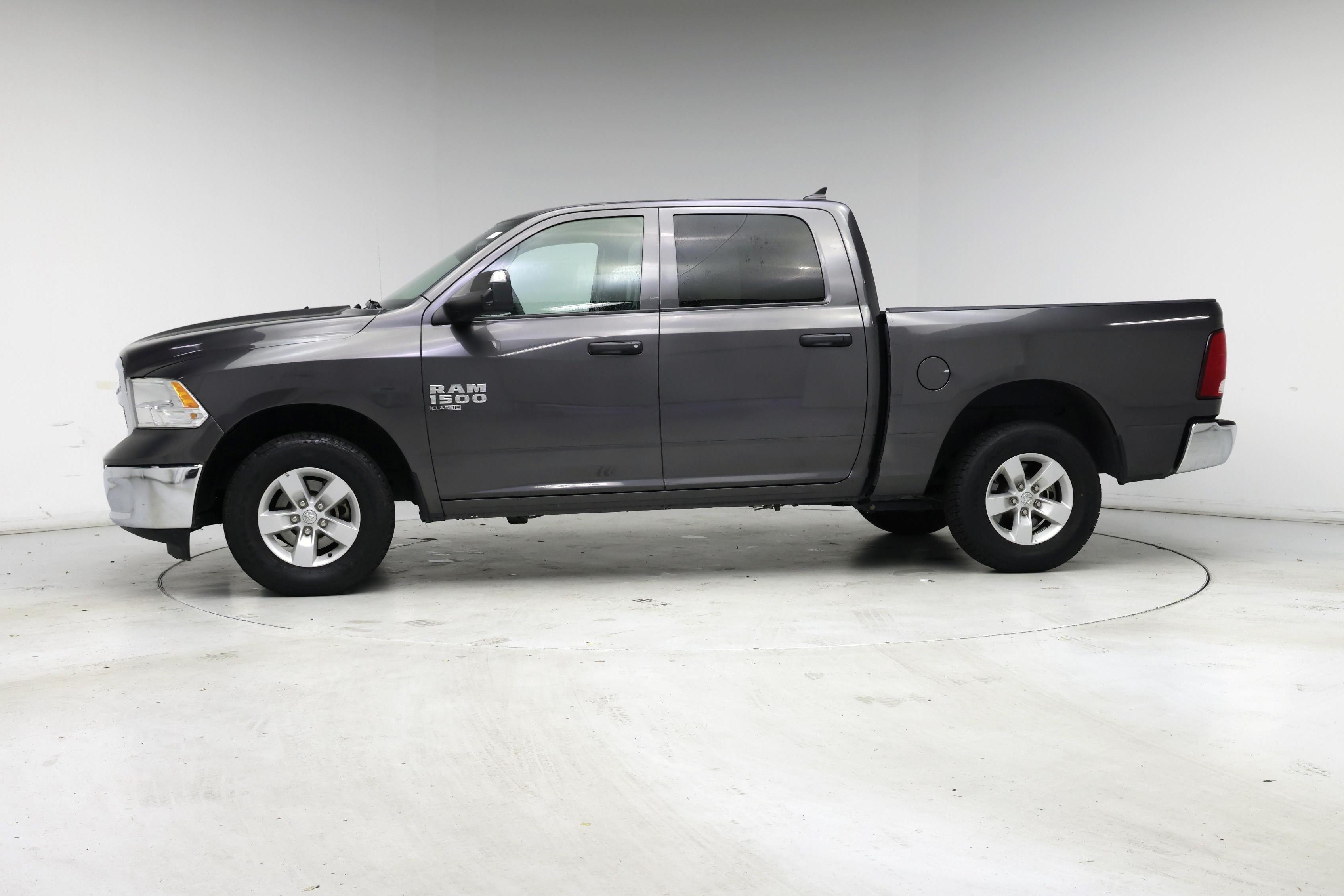 Thumbnail: 2023 RAM 1500 Classic - 3