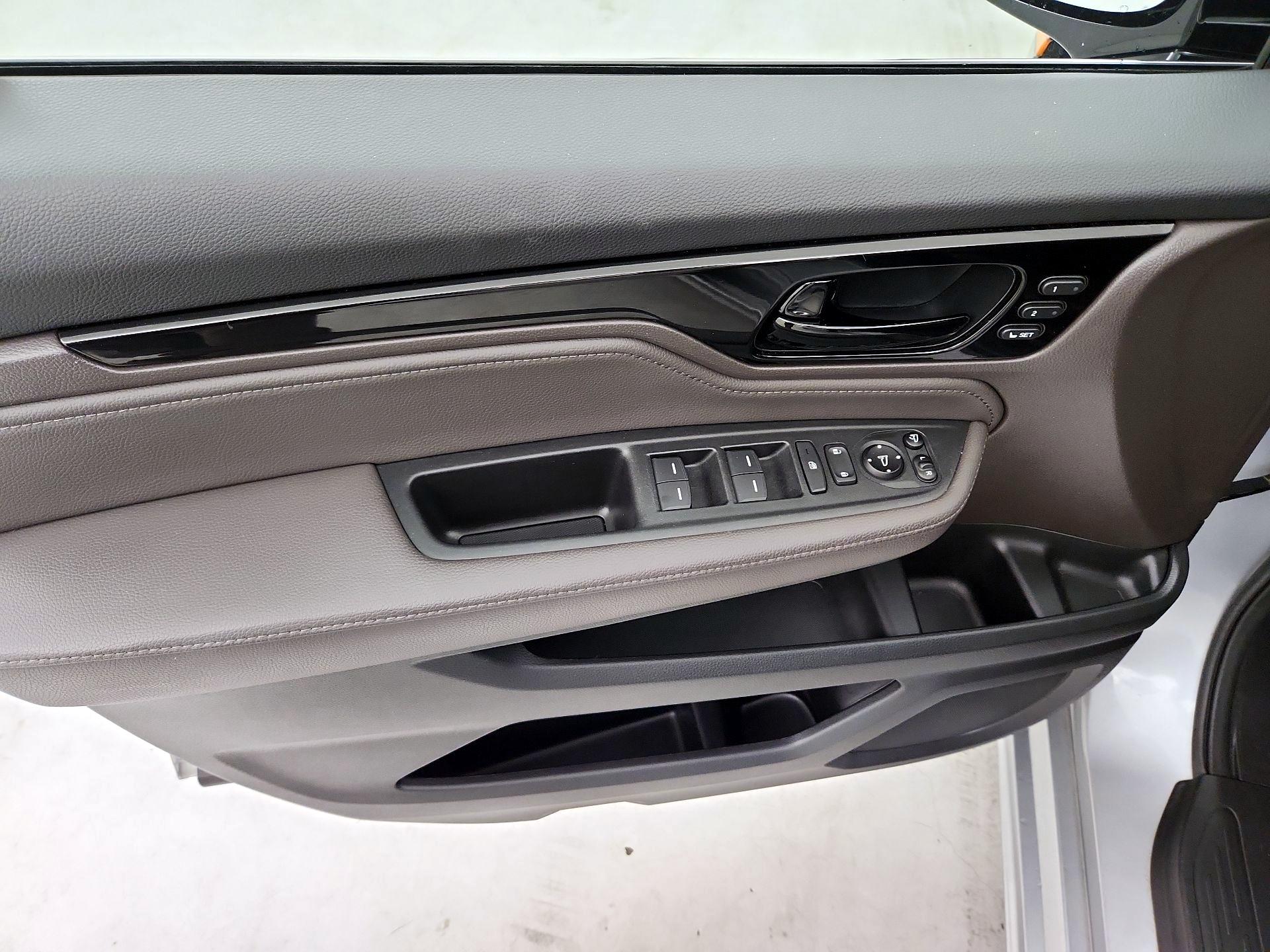 Thumbnail: 2018 Honda Odyssey - 12