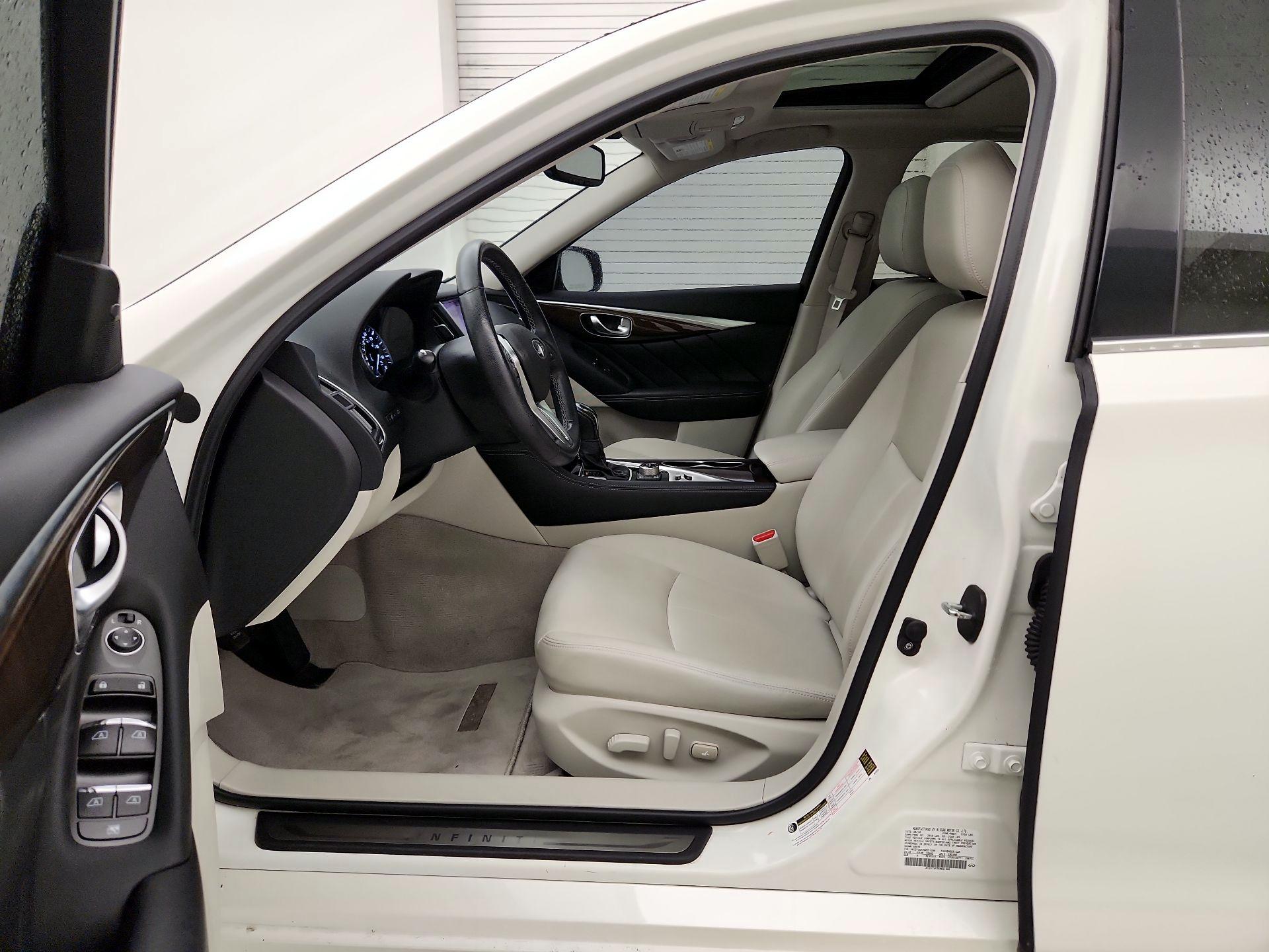 Thumbnail: 2019 INFINITI Q50 - 11