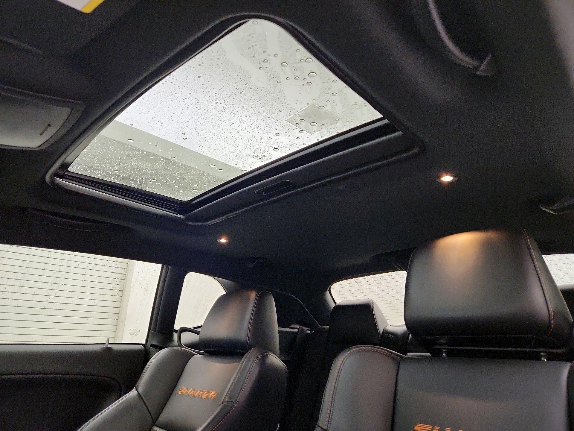Thumbnail: 2015 Dodge Challenger - 19