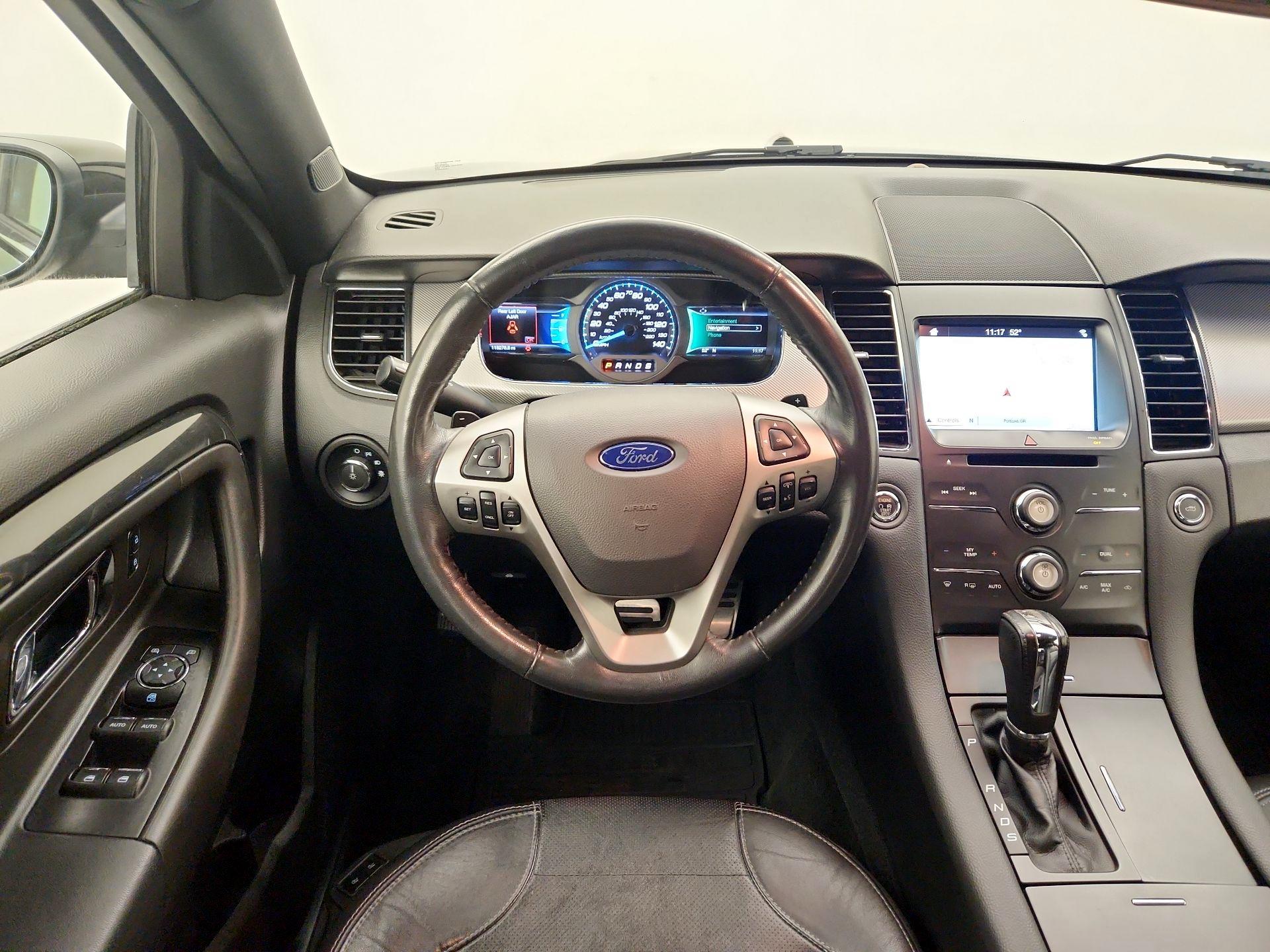 Thumbnail: 2016 Ford Taurus - 10