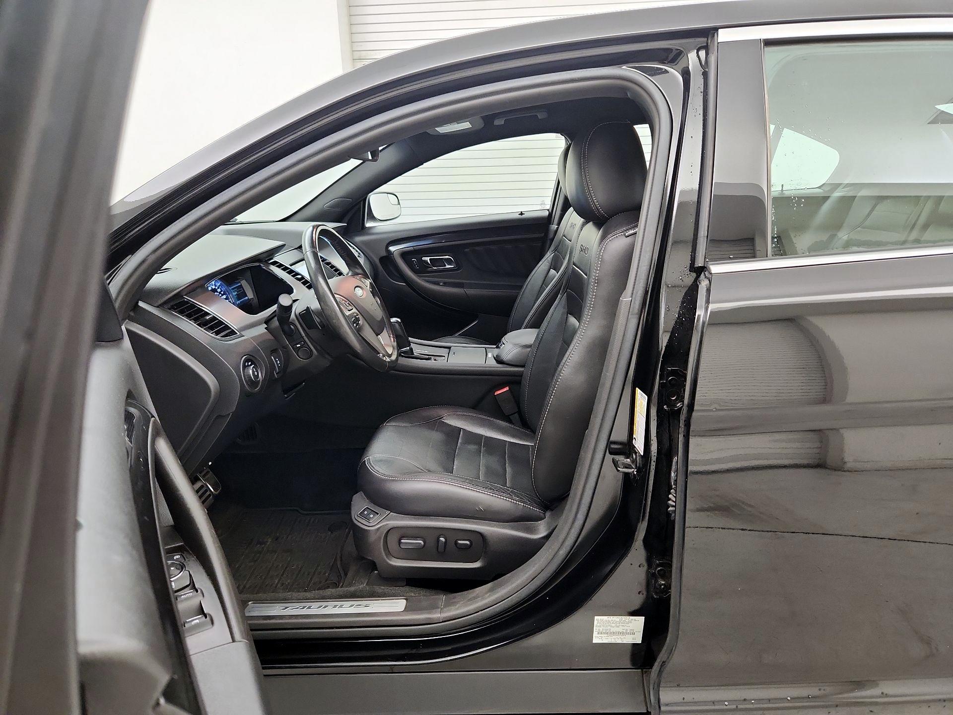 Thumbnail: 2016 Ford Taurus - 11