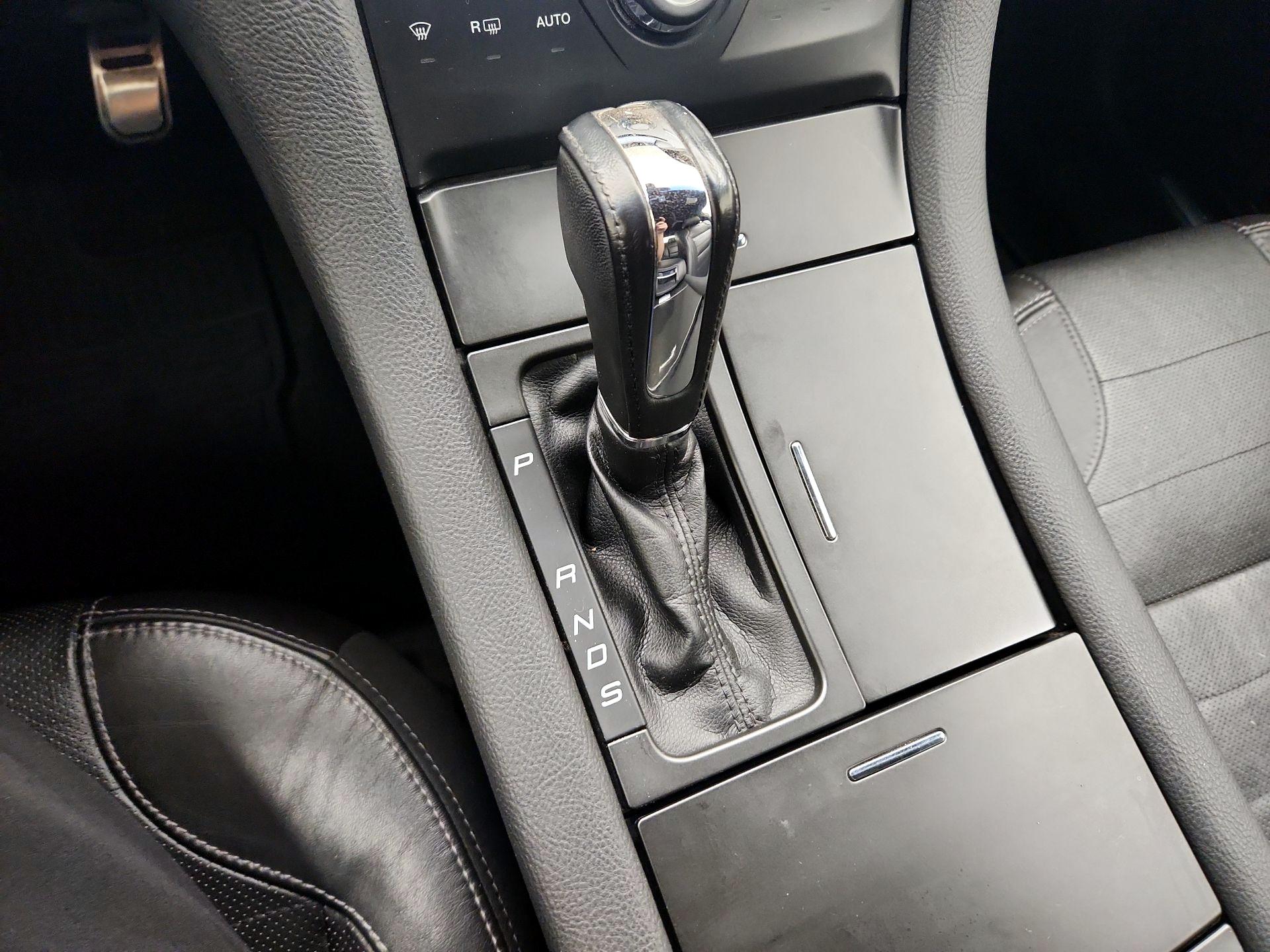 Thumbnail: 2016 Ford Taurus - 18