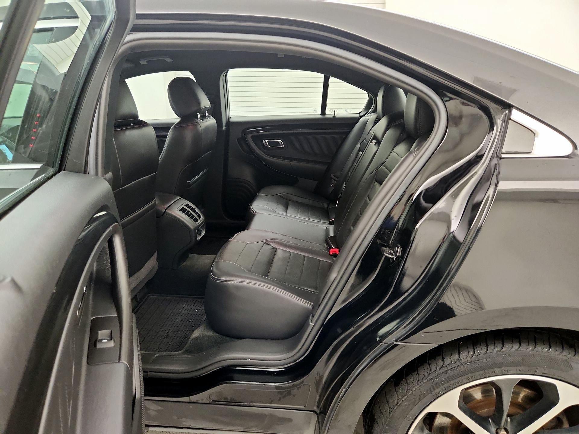 Thumbnail: 2016 Ford Taurus - 20