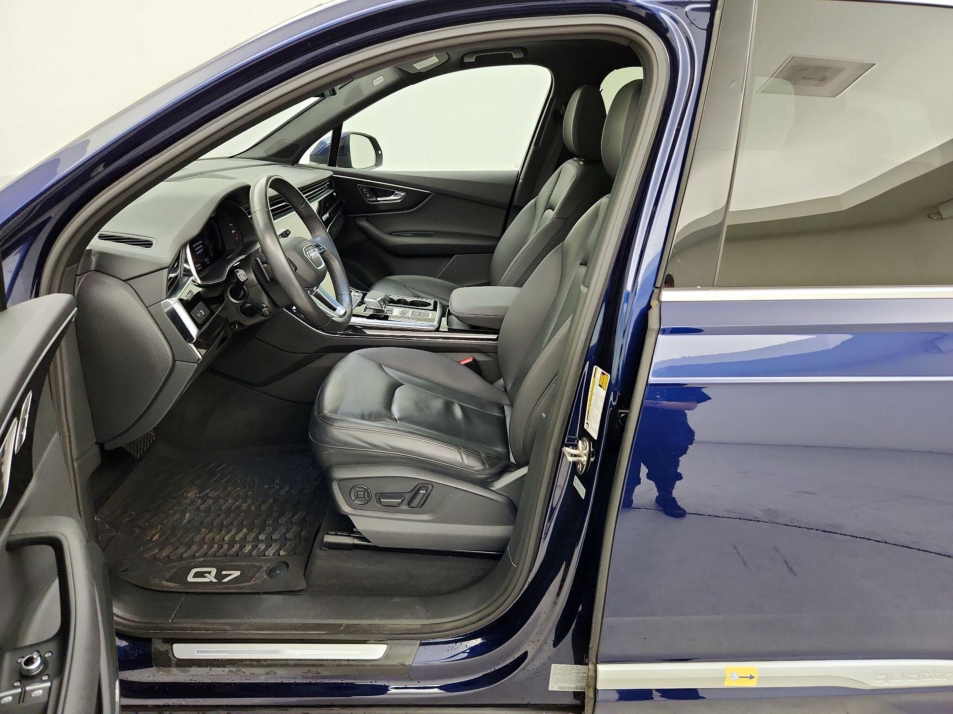 Thumbnail: 2021 Audi Q7 - 11