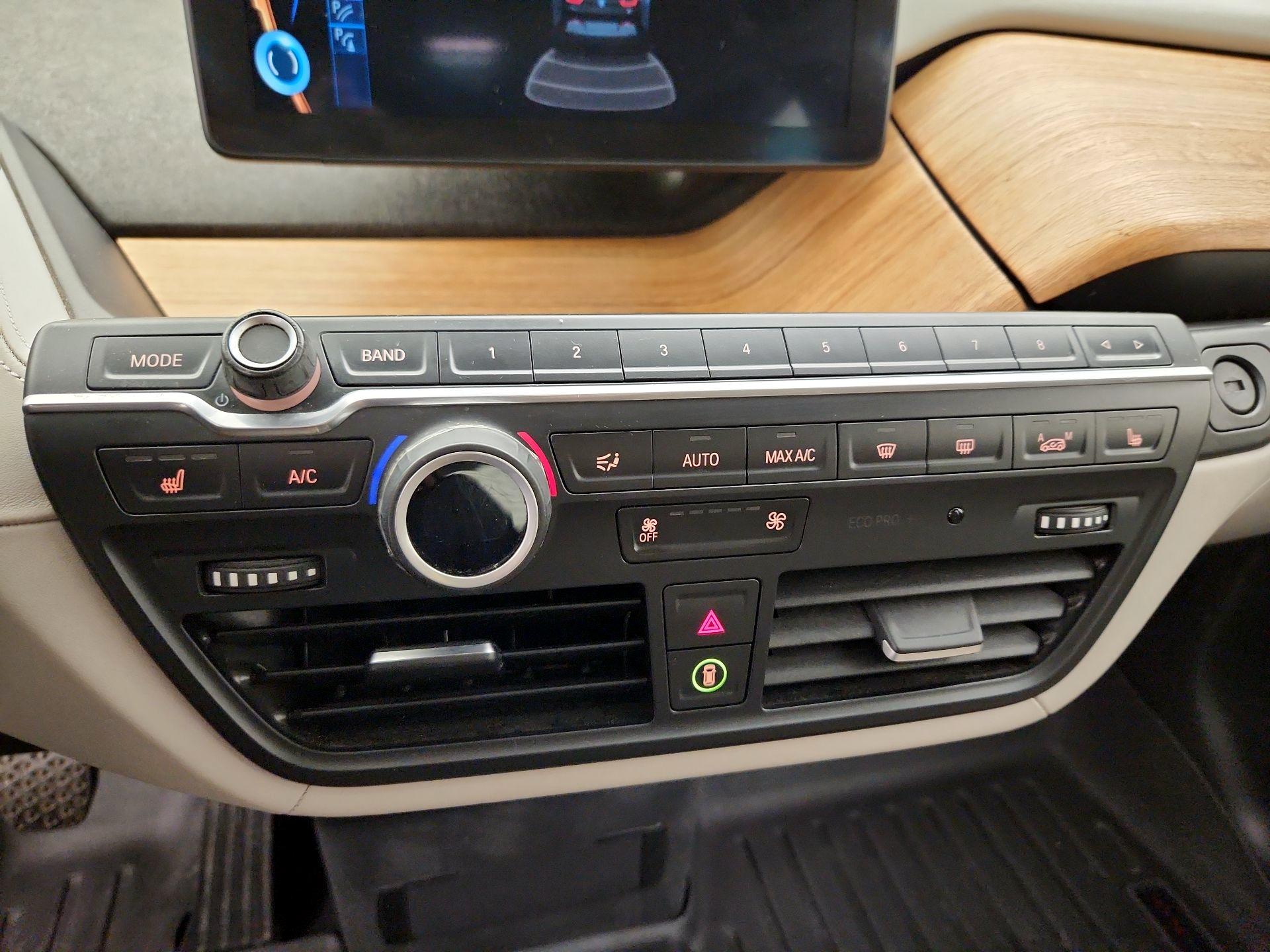 Thumbnail: 2016 BMW i3 - 17