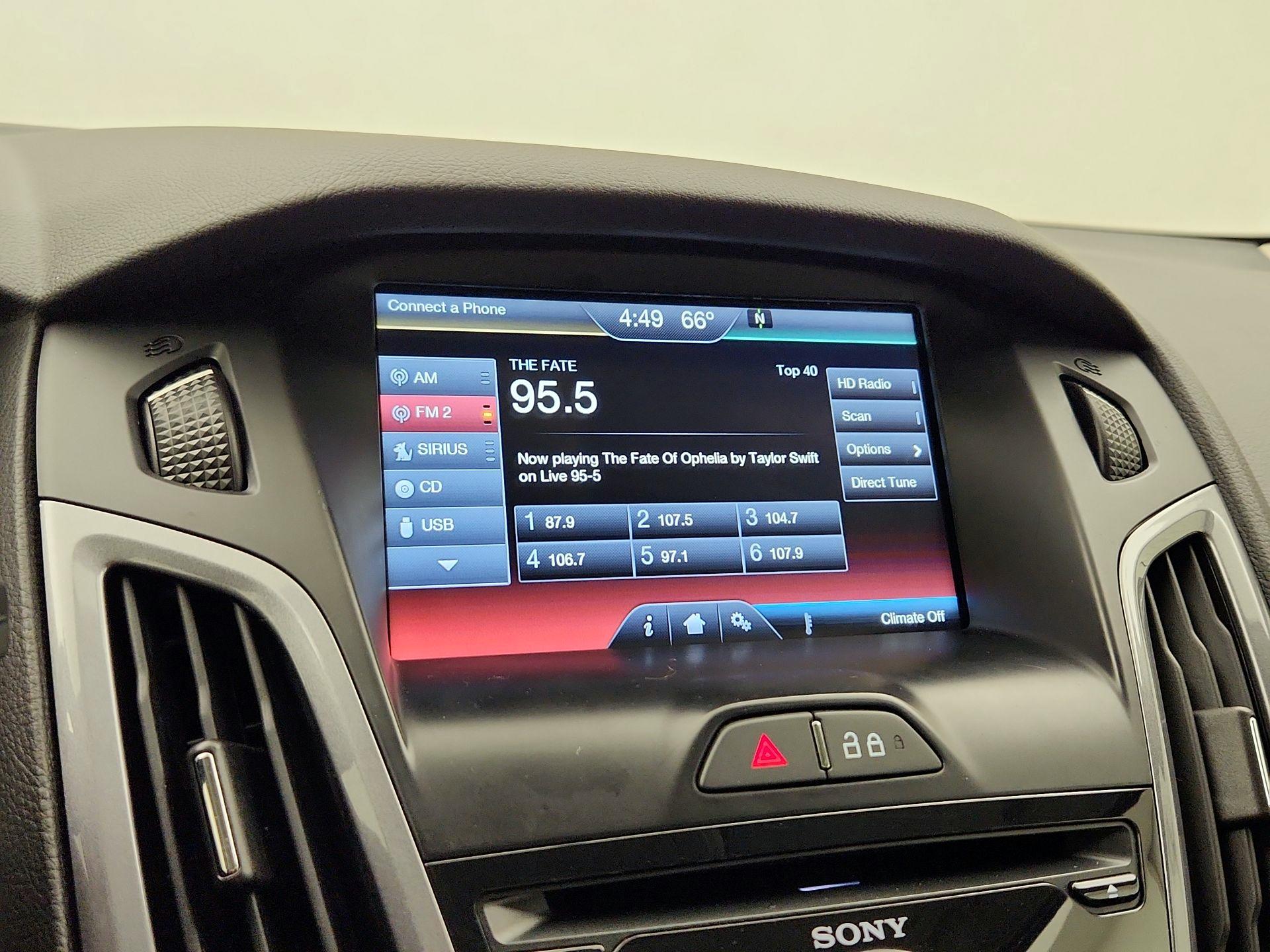 Thumbnail: 2014 Ford Focus - 15