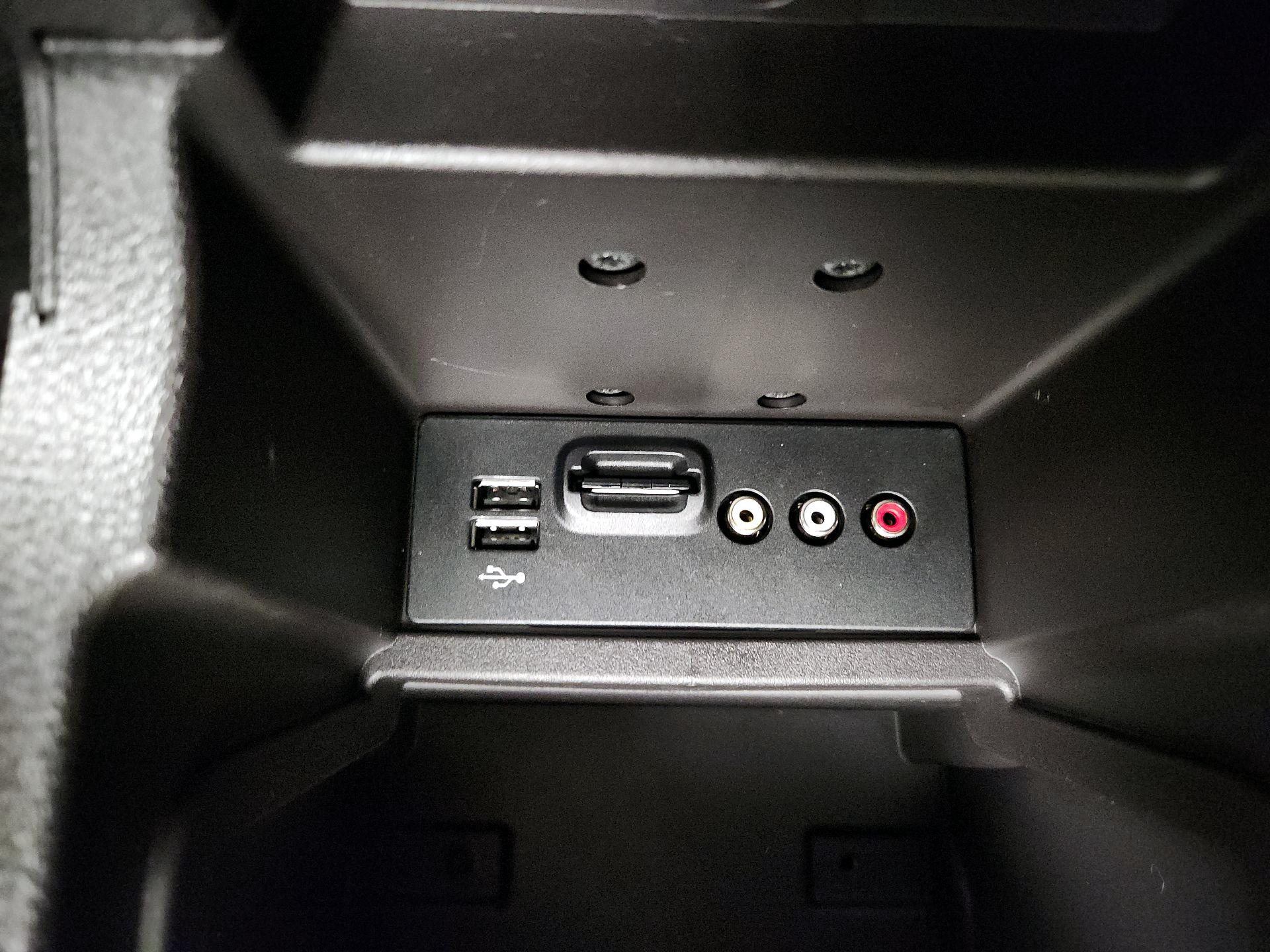 Thumbnail: 2014 Ford Focus - 18